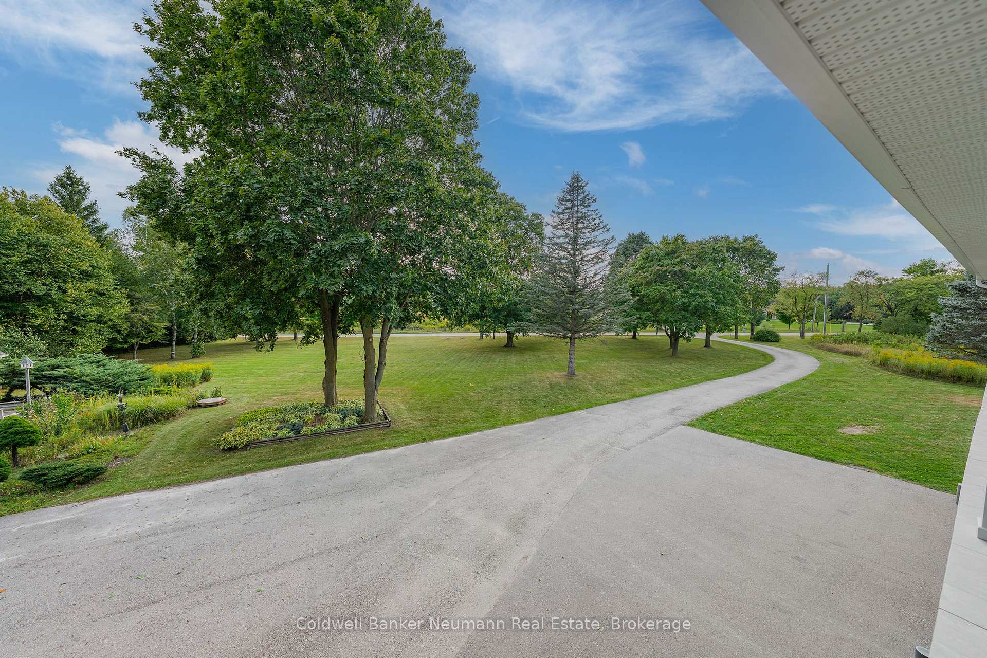Photo 31 of 211 Carter Road, Puslinch, Rural Puslinch East — HOMEH