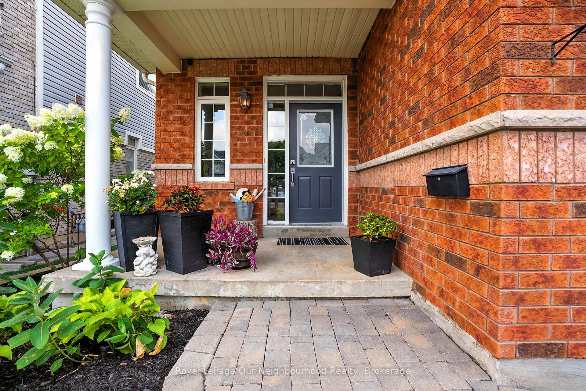 Photo 3 of 1674 Sherbrook Drive, Oshawa, Samac — HOMEH