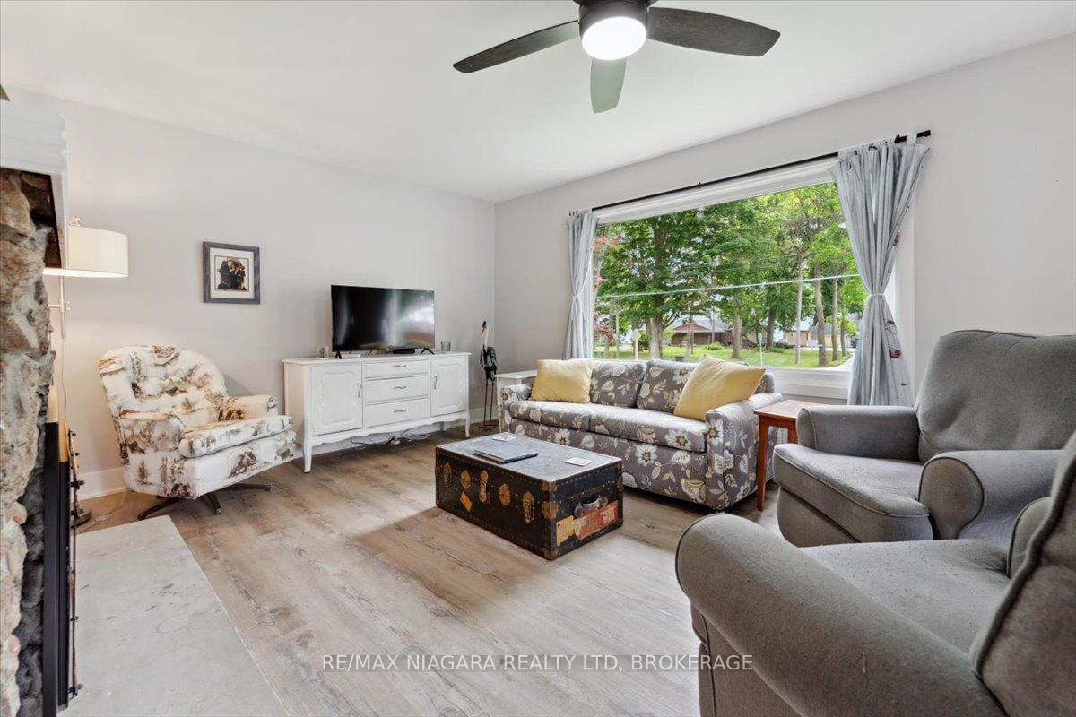 Photo 9 of 56 Oakridge Crescent, Port Colborne, Sugarloaf — HOMEH