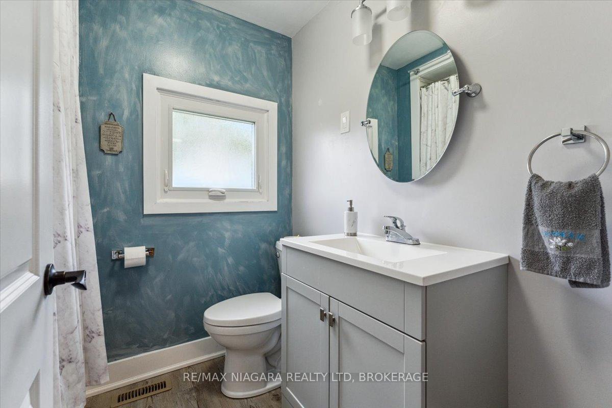 Photo 19 of 56 Oakridge Crescent, Port Colborne, Sugarloaf — HOMEH