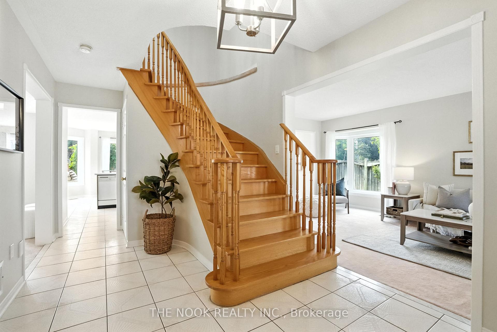 Photo 5 of 1544 Napanee Road, Pickering, Amberlea — HOMEH