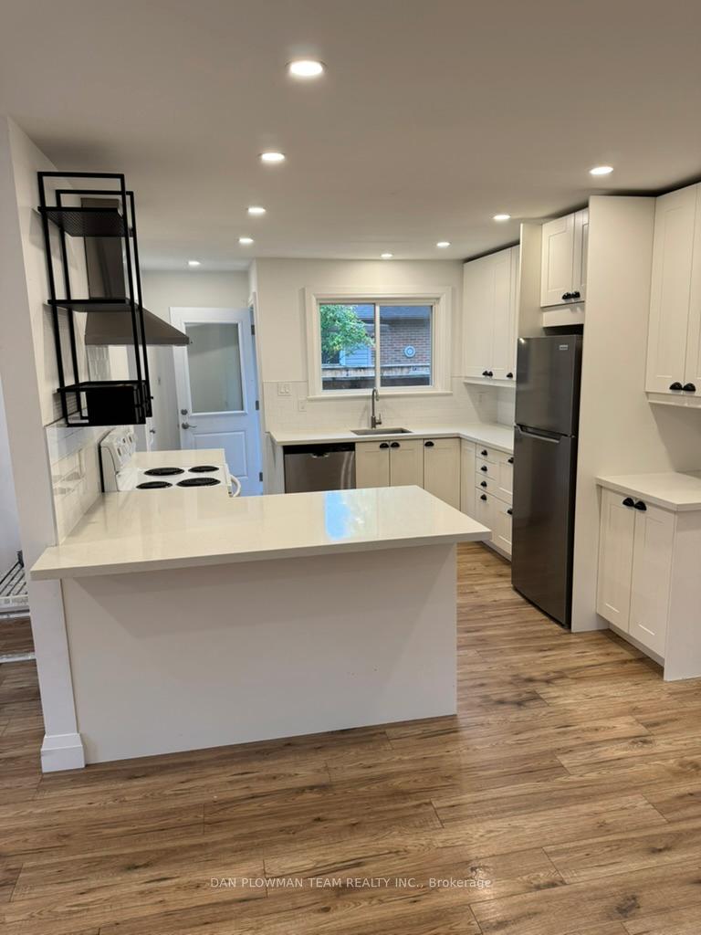 Photo 8 of 744 Hillcrest Road, Pickering, West Shore — HOMEH