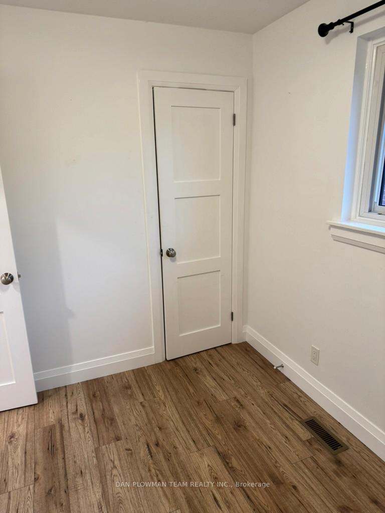 Photo 10 of 744 Hillcrest Road, Pickering, West Shore — HOMEH