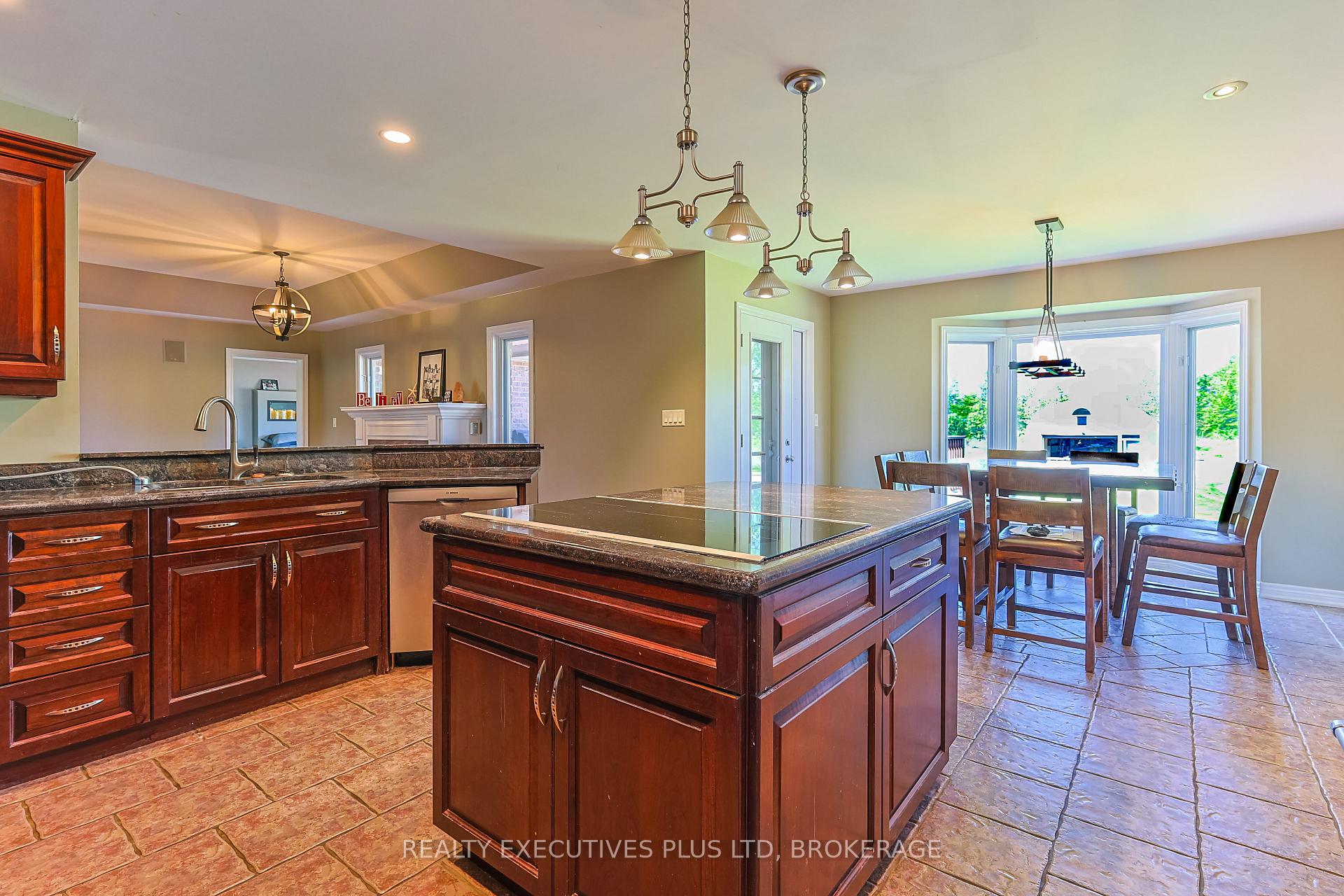 Photo 29 of 4531 Weaver Road, Niagara Falls, Lyons Creek — HOMEH