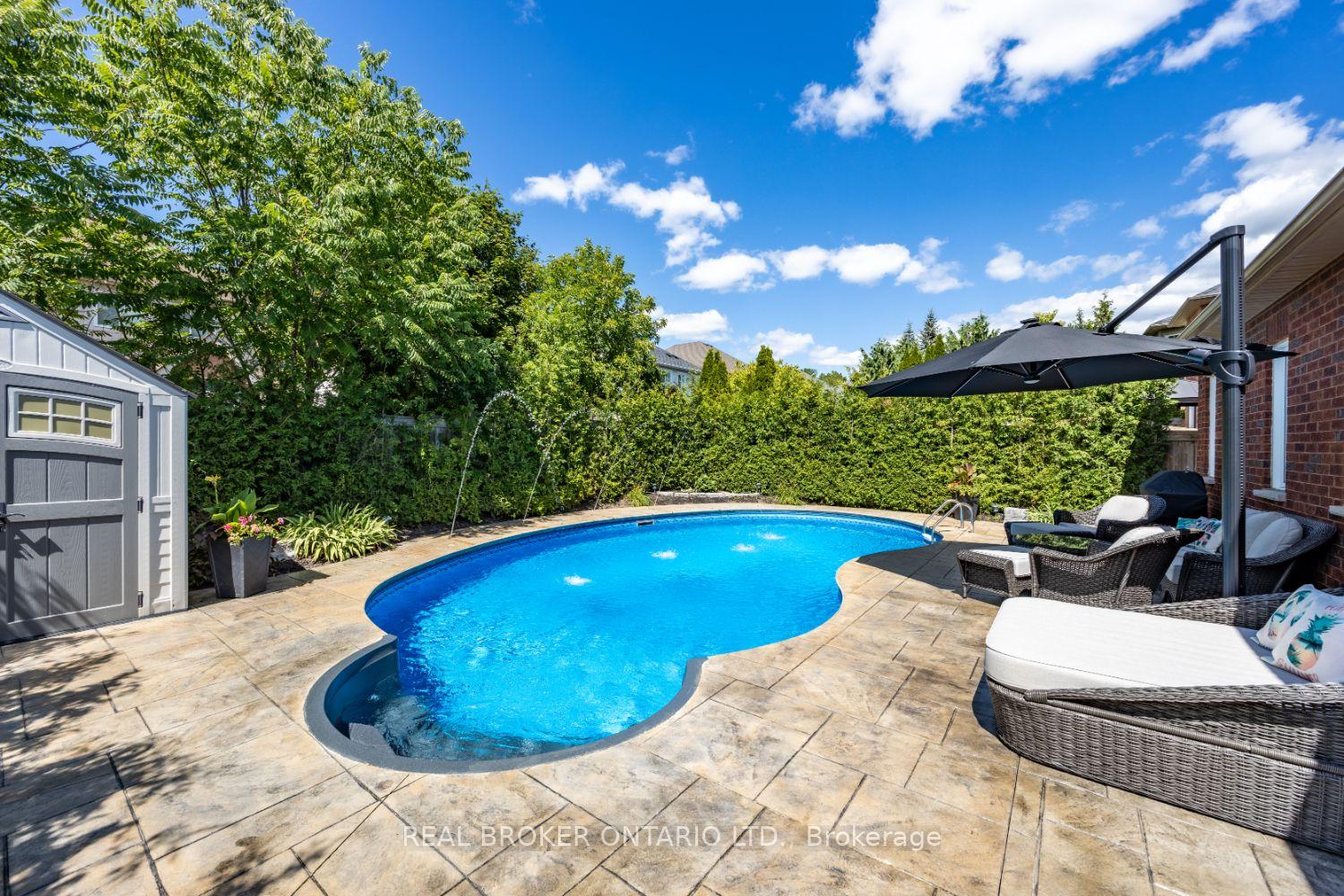 Photo 14 of 941 Greenleaf Circle, Oshawa, Taunton — HOMEH