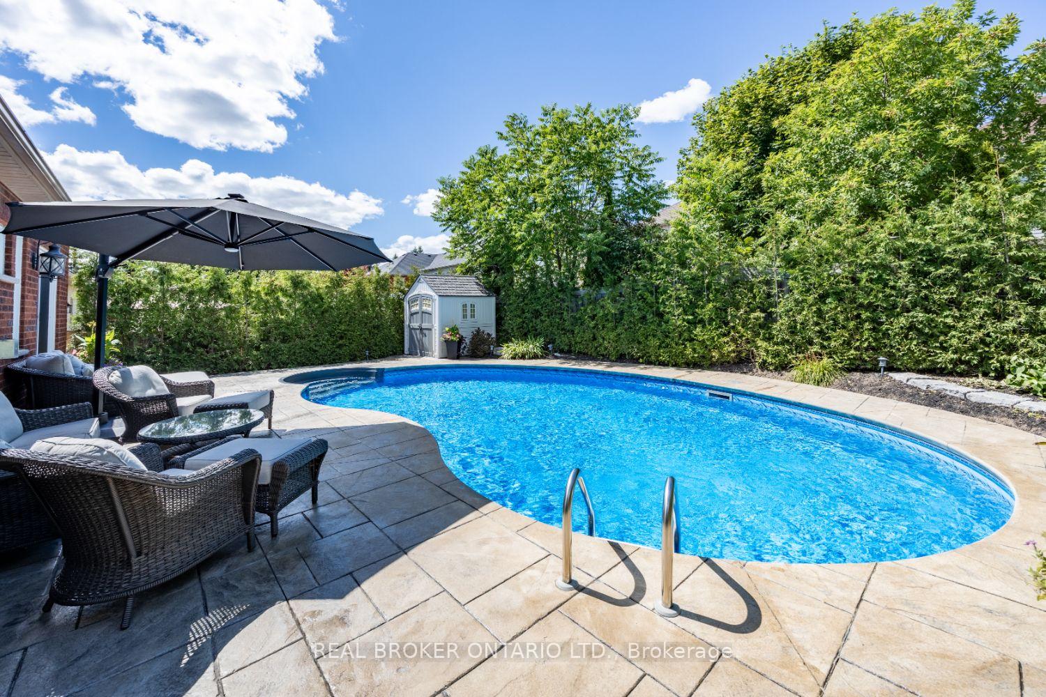 Photo 16 of 941 Greenleaf Circle, Oshawa, Taunton — HOMEH