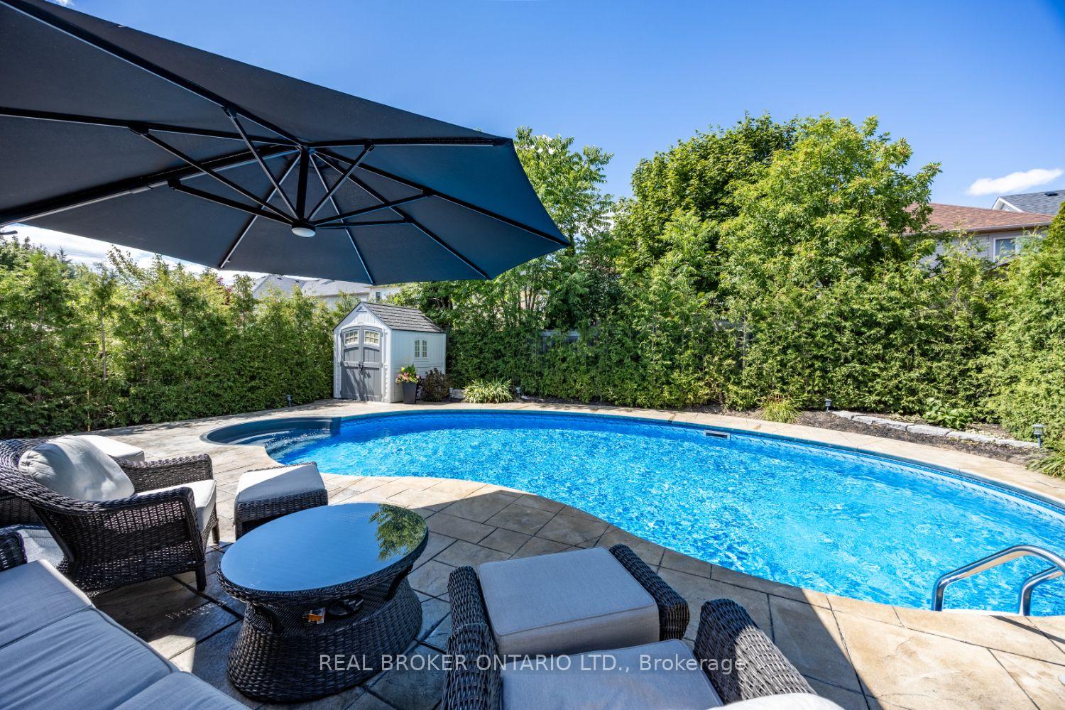 Photo 17 of 941 Greenleaf Circle, Oshawa, Taunton — HOMEH