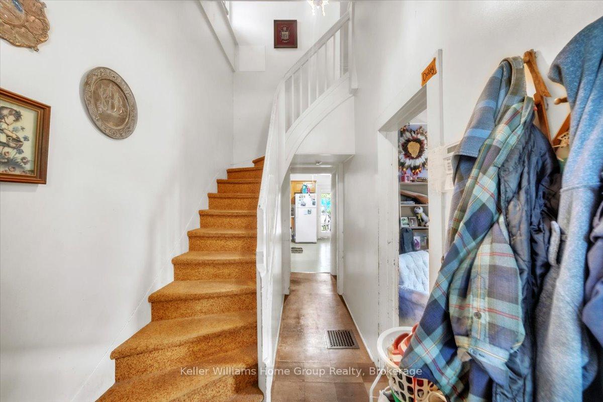 Photo 6 of 5437 Hamilton Street, Niagara Falls, Downtown — HOMEH