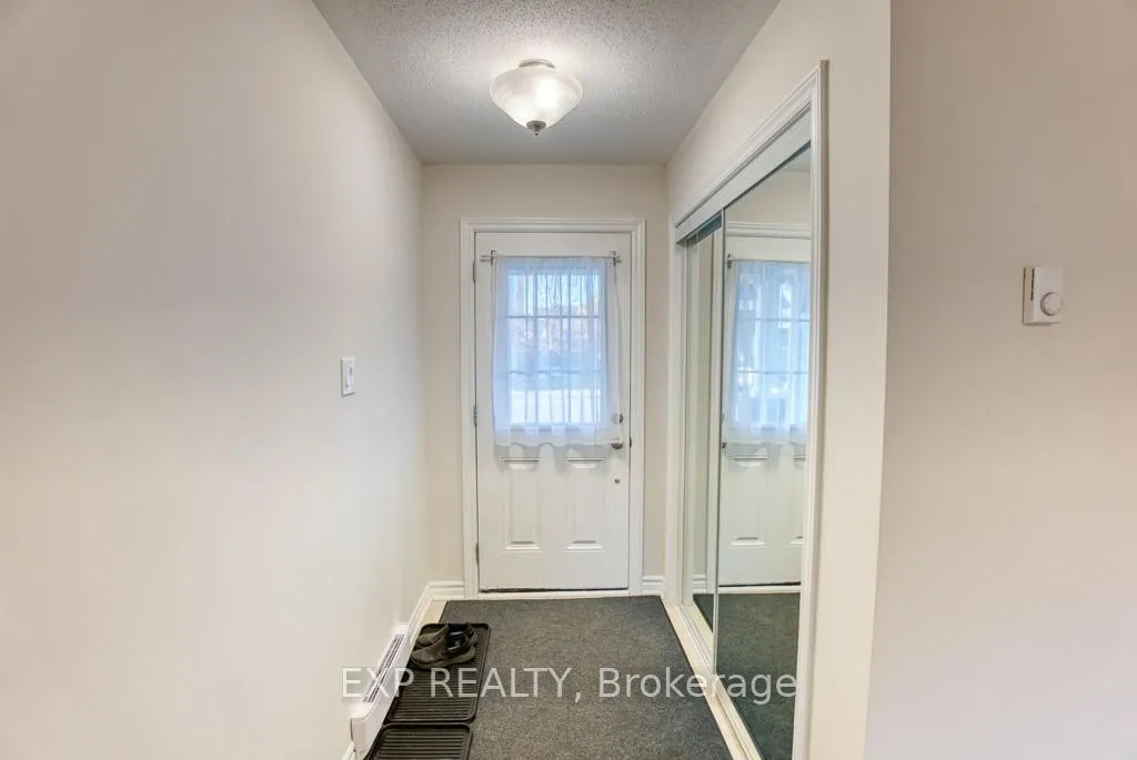 Photo 7 of 513 Coldwater Crescent, Ottawa, Kanata - Emerald Meadows/Trailwest — HOMEH