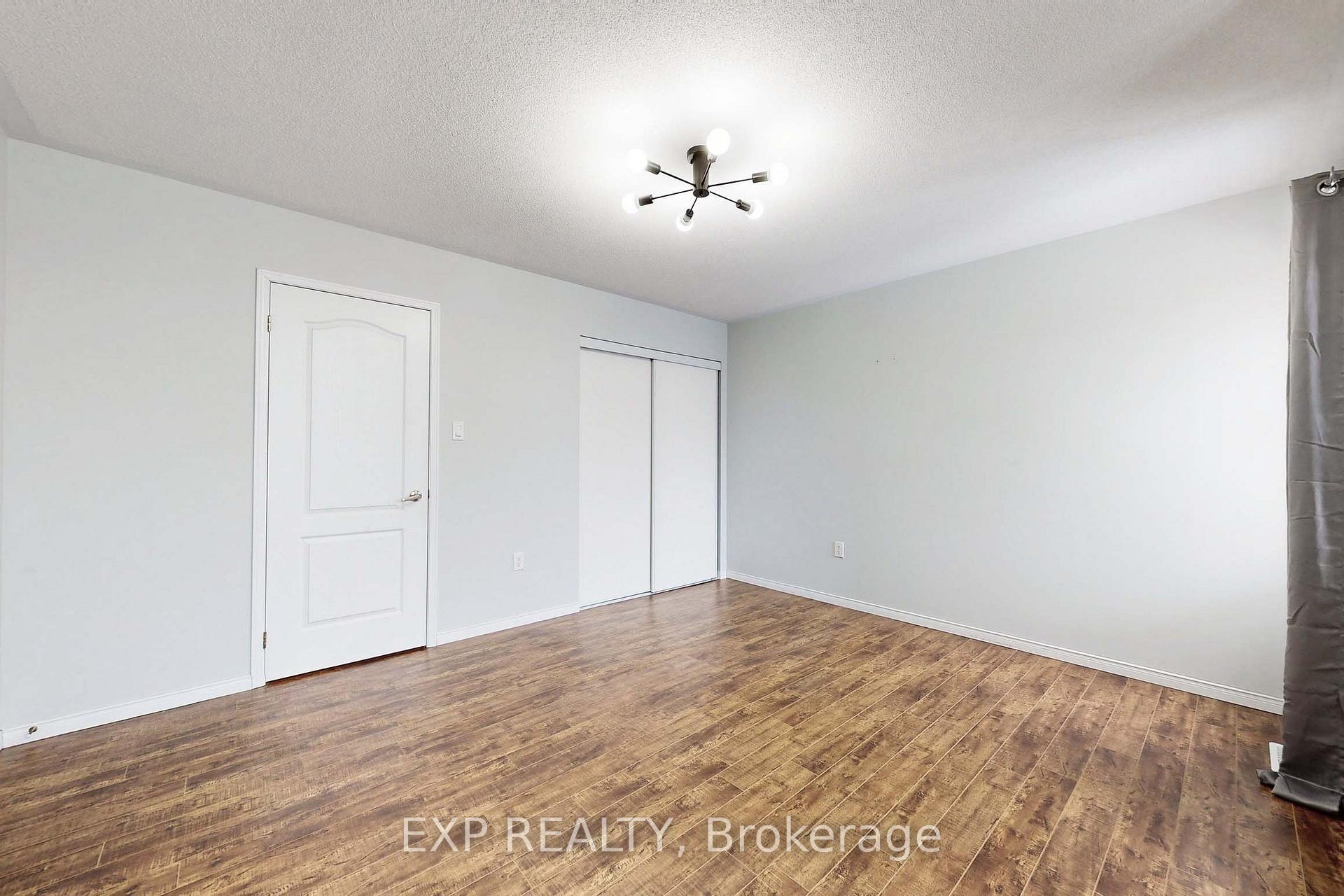 Photo 3 of 1790 Badgley Drive, Oshawa, Taunton — HOMEH