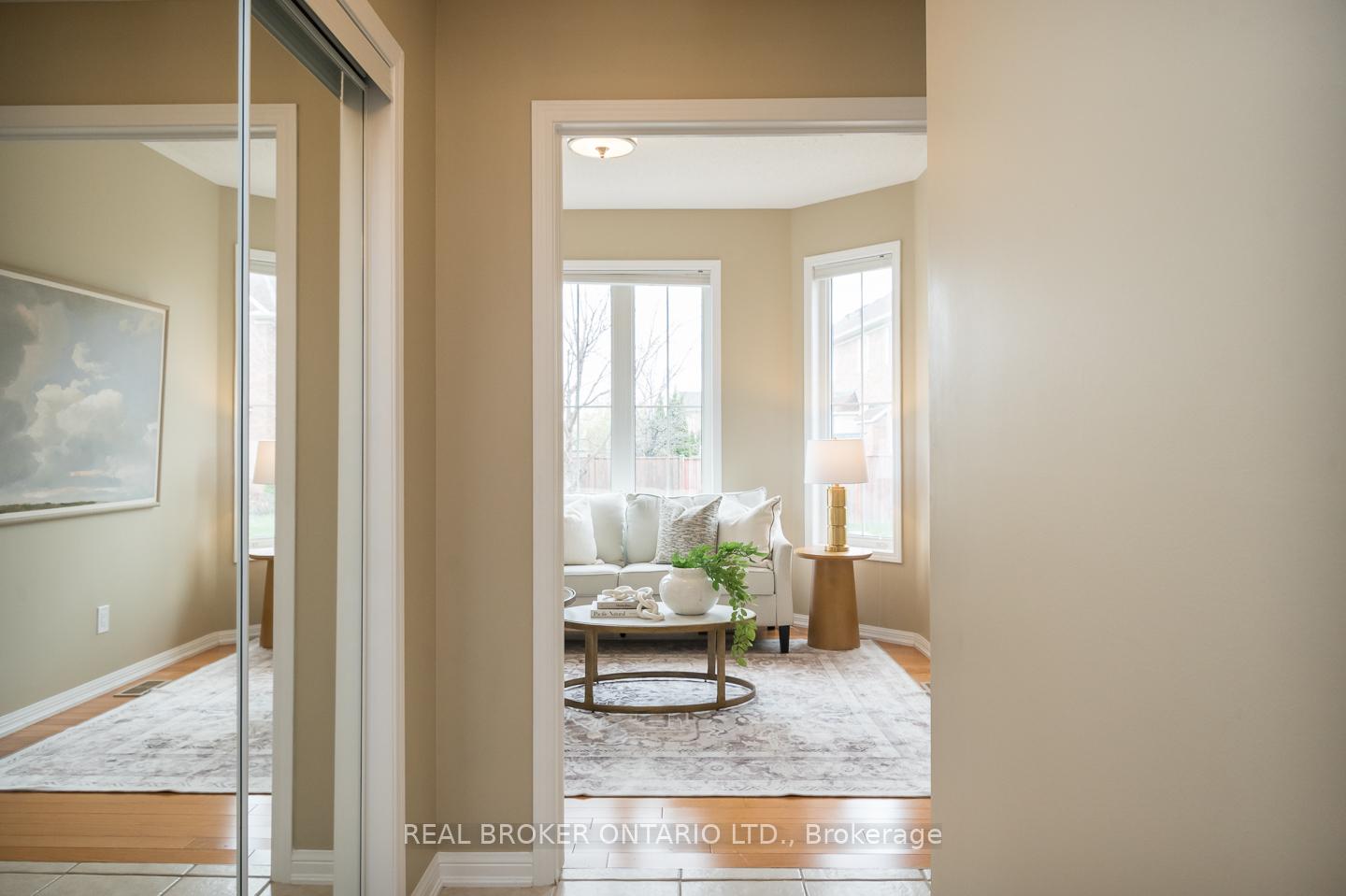 Photo 6 of 993 Kelman Court, Milton, Coates — HOMEH