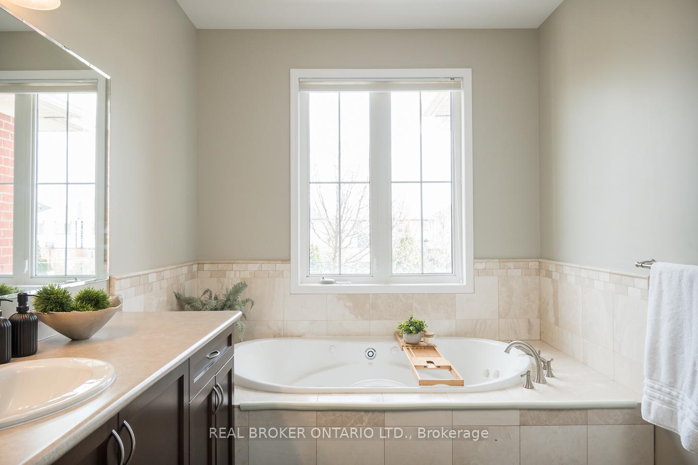 Photo 40 of 993 Kelman Court, Milton, Coates — HOMEH