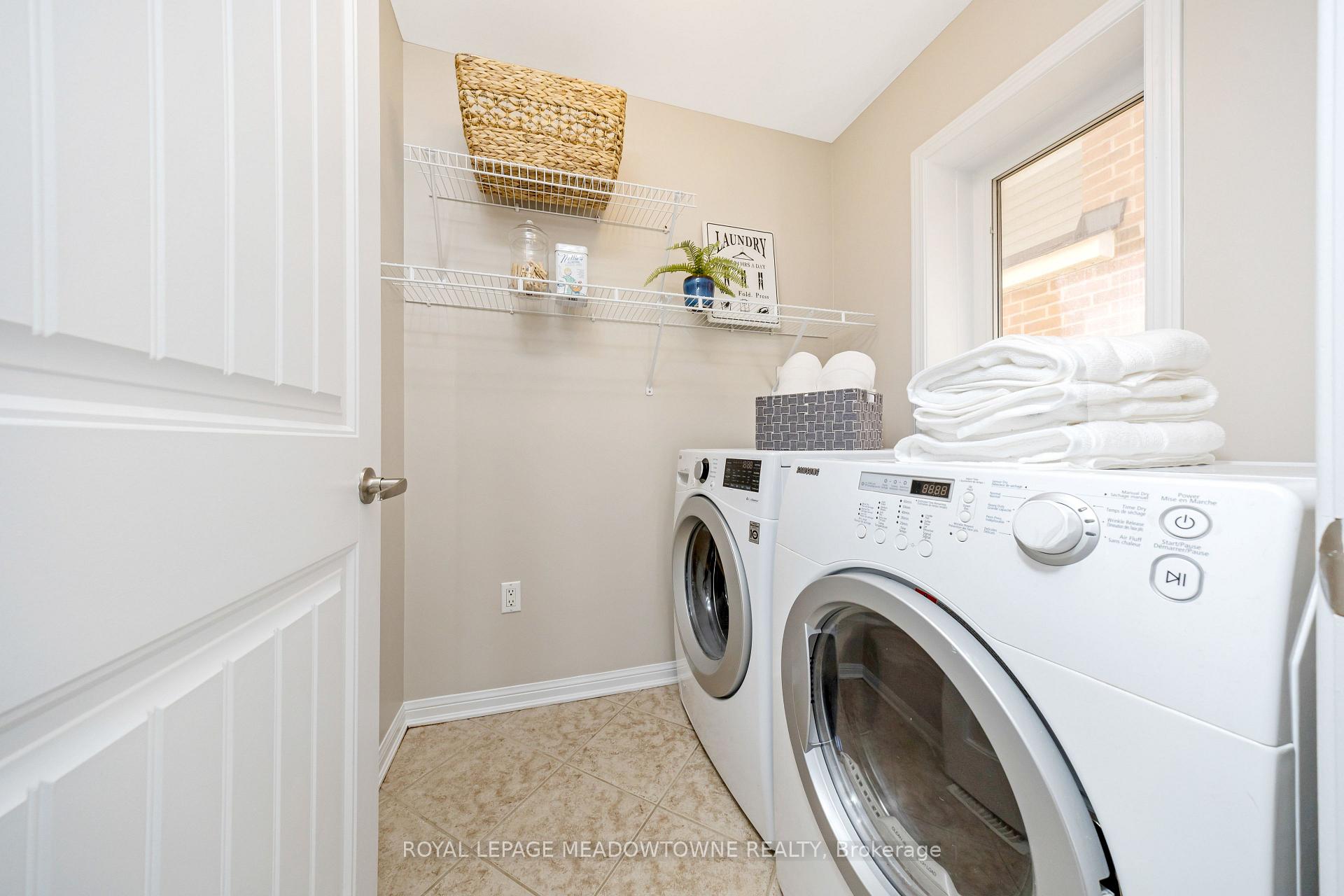 Photo 7 of 344 McDougall Crossing, Milton, Harrison — HOMEH