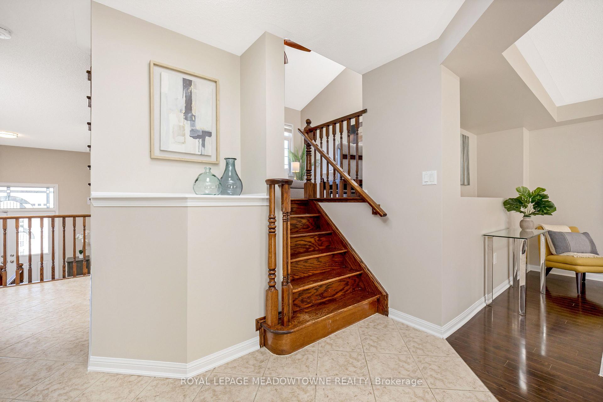 Photo 22 of 344 McDougall Crossing, Milton, Harrison — HOMEH