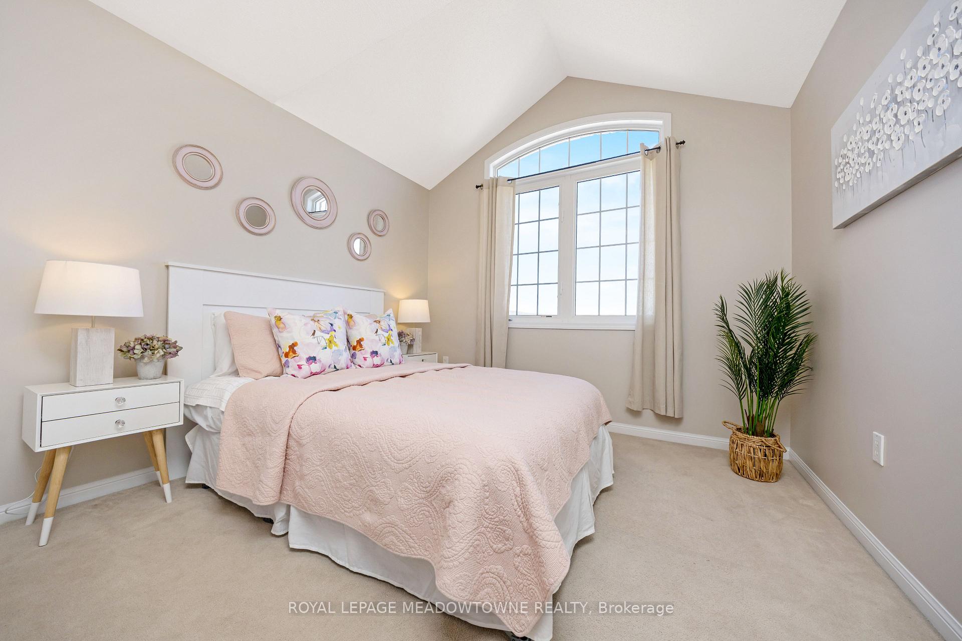 Photo 34 of 344 McDougall Crossing, Milton, Harrison — HOMEH