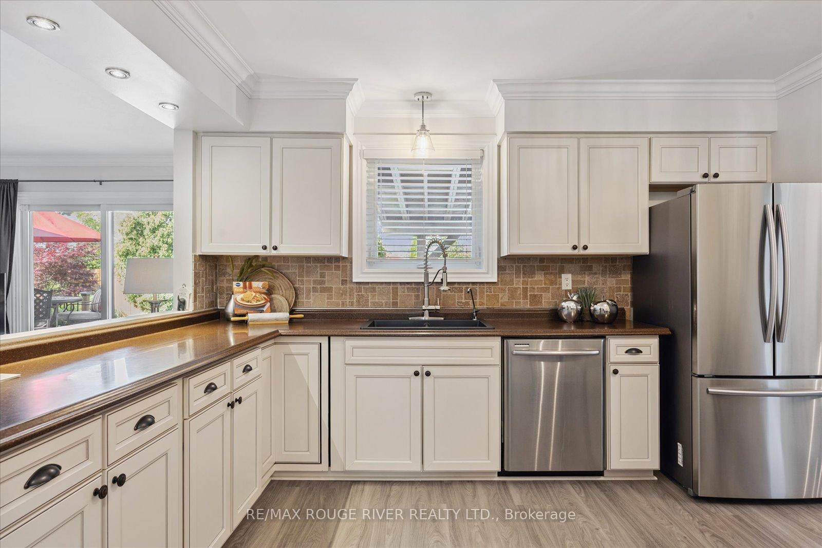 Photo 12 of 1797 Meadowview Avenue, Pickering, Amberlea — HOMEH