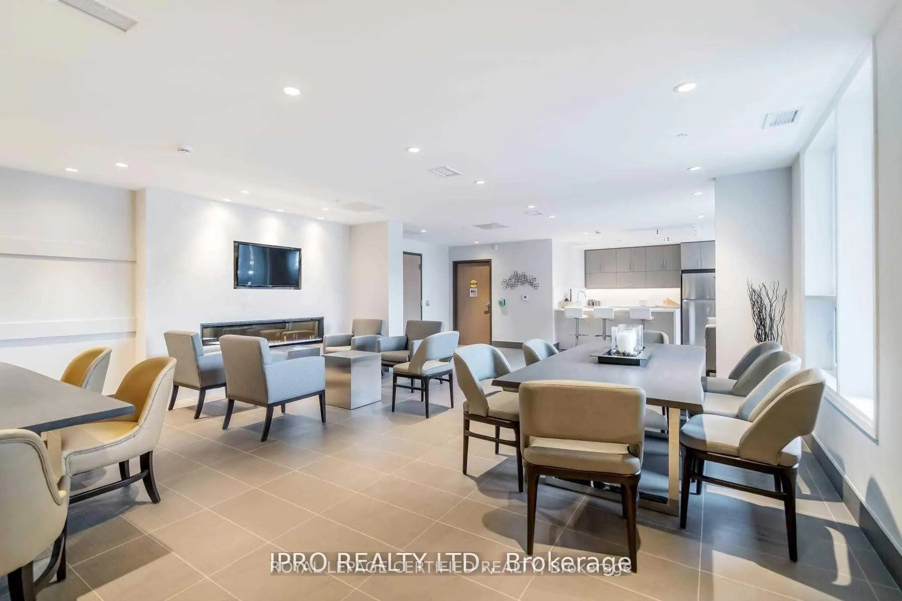 Photo 12 of Unit 618, 1105 Leger Way, Milton, Ford — HOMEH