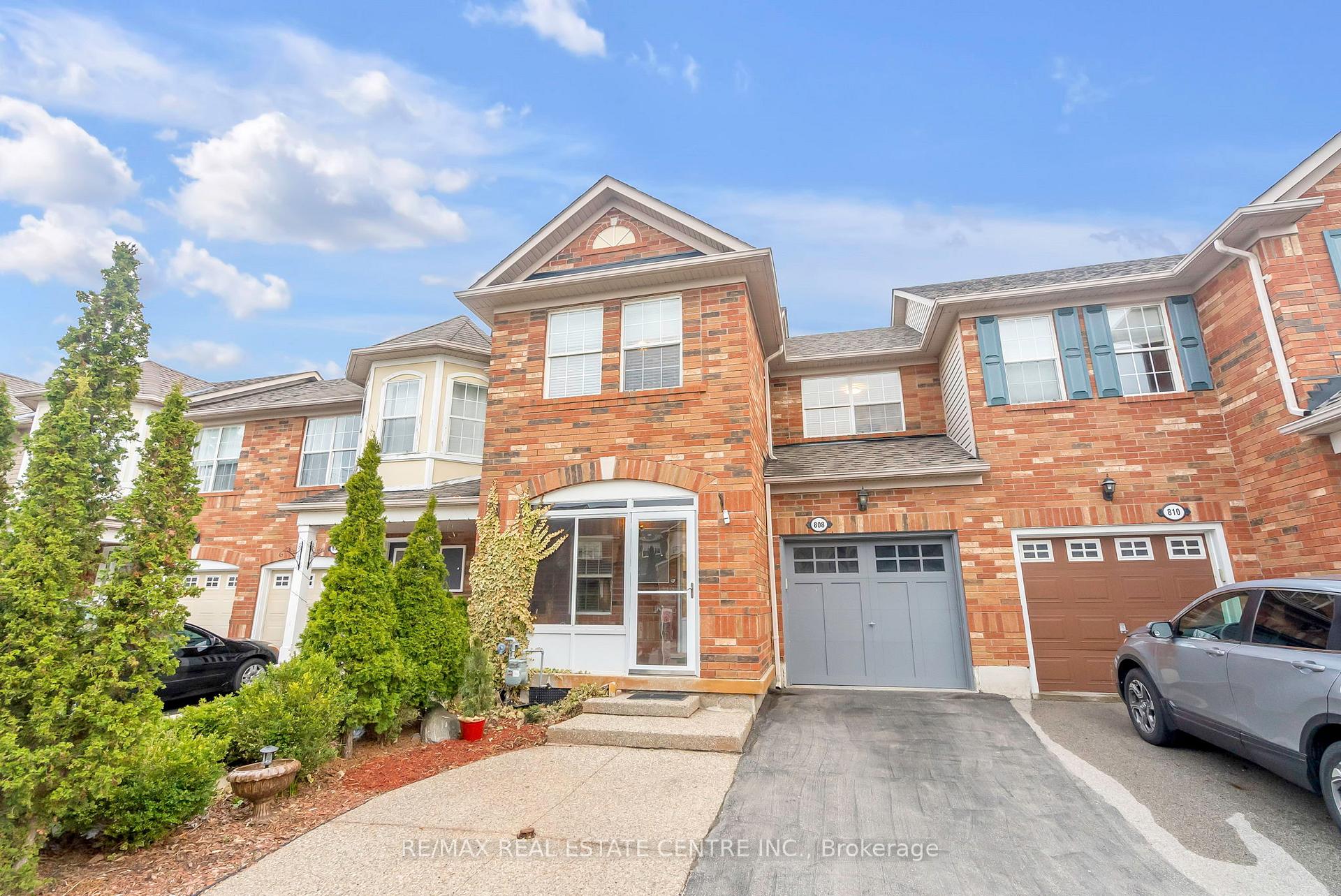 Photo 3 of 808 Mckay Crescent, Milton, Beaty — HOMEH