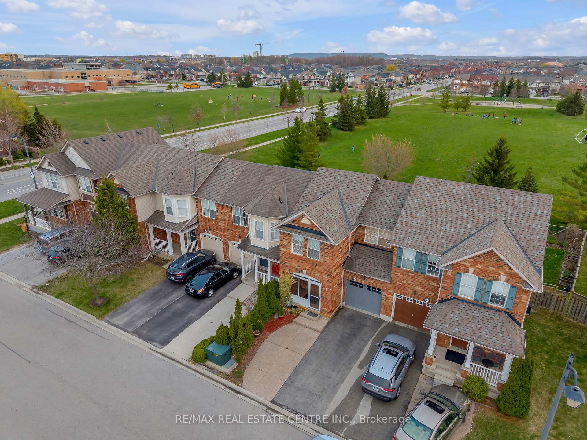 Photo 5 of 808 Mckay Crescent, Milton, Beaty — HOMEH