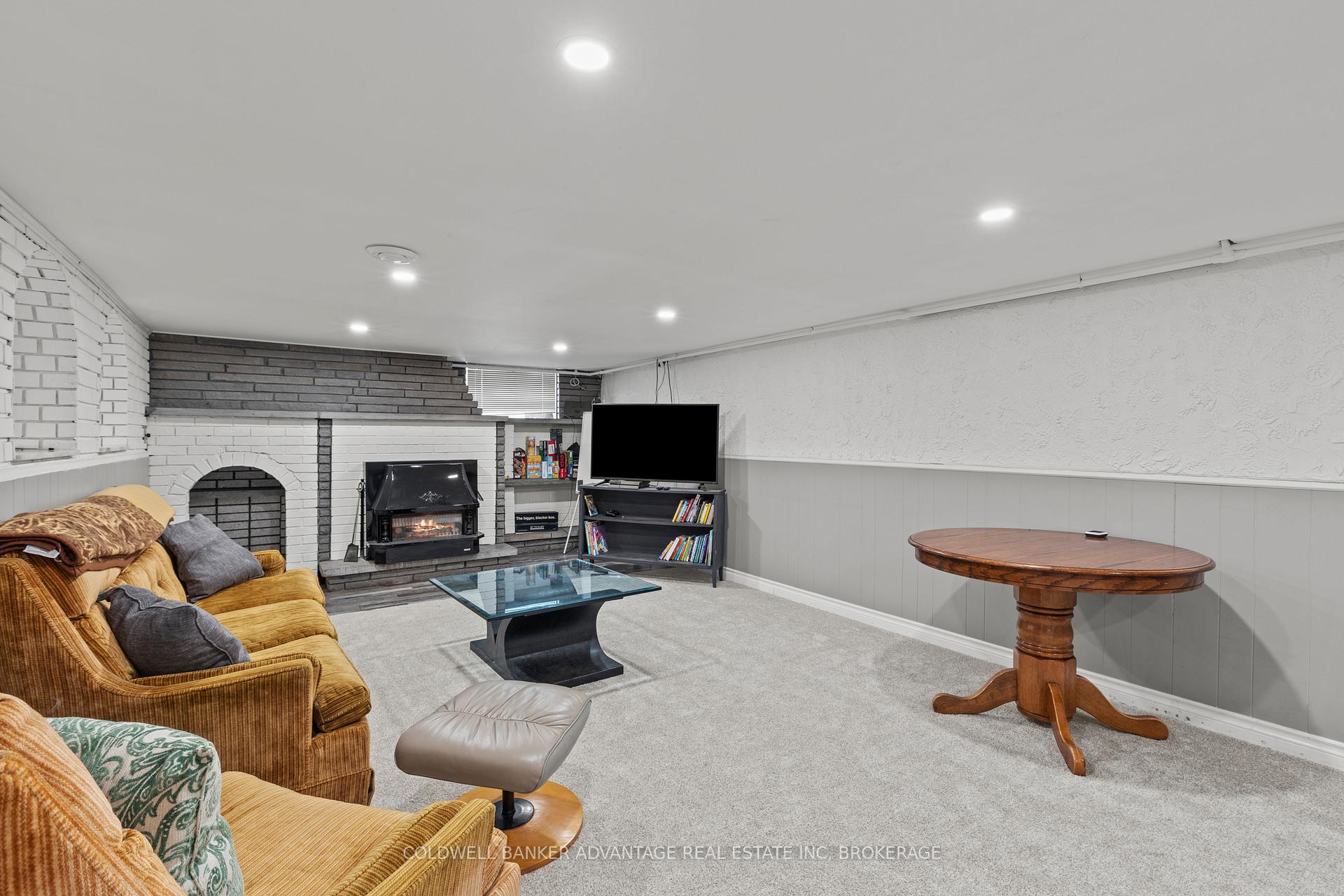 Photo 28 of 407 Steele Street, Port Colborne, Sugarloaf — HOMEH