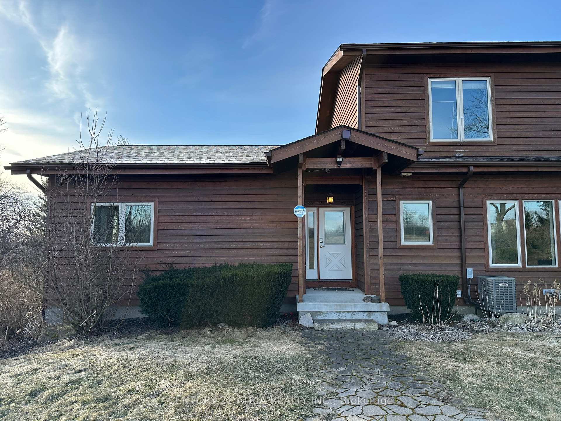 Photo 4 of 6980 Wellington Rd 34, Puslinch, Rural Puslinch West — HOMEH