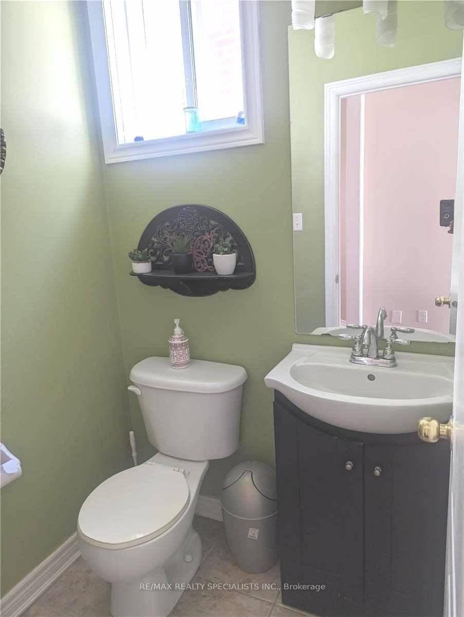 Photo 24 of Unit Upper, 397 Sproat Street, Milton, Clarke — HOMEH