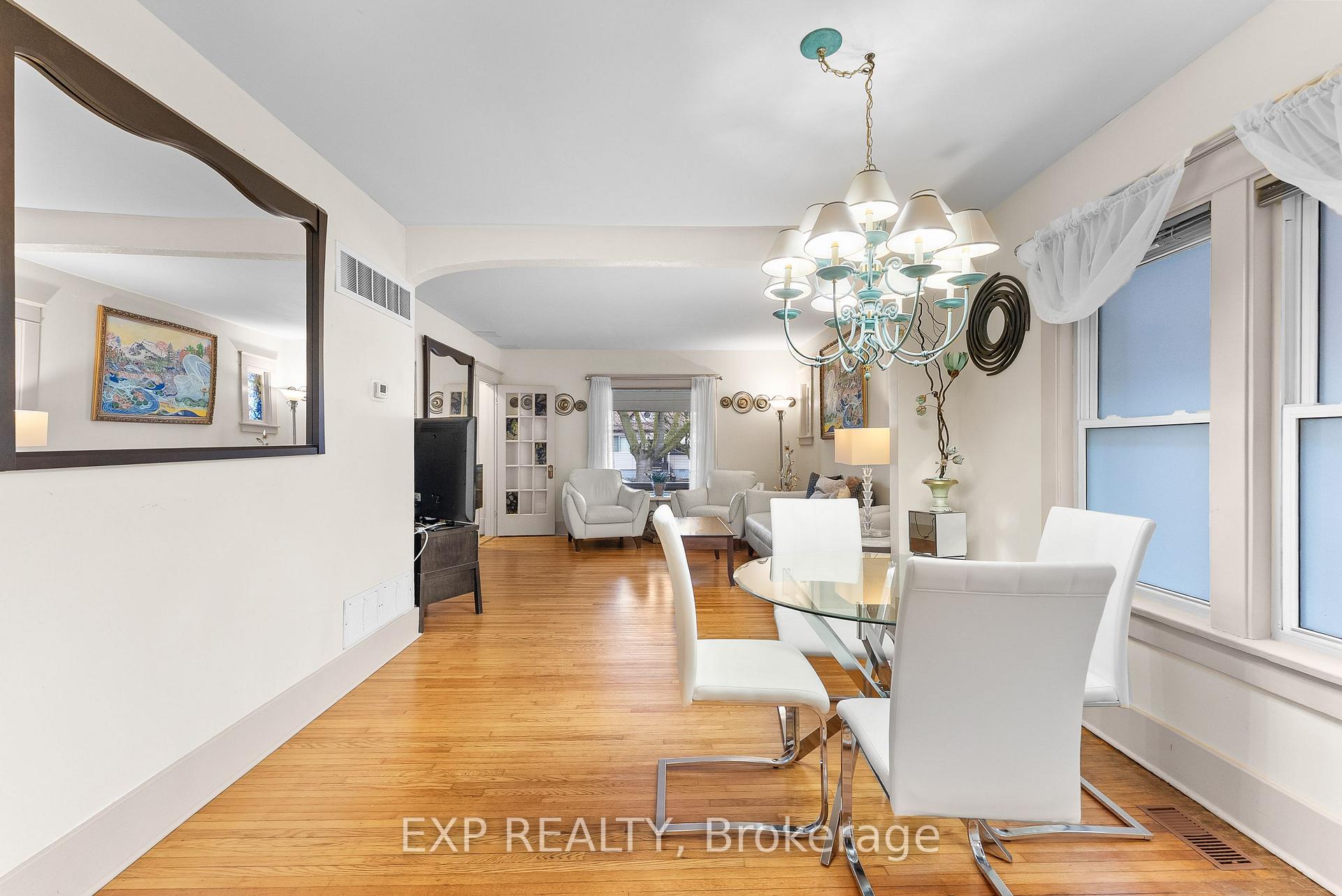 Photo 10 of 4747 Third Avenue, Niagara Falls, Cherrywood — HOMEH