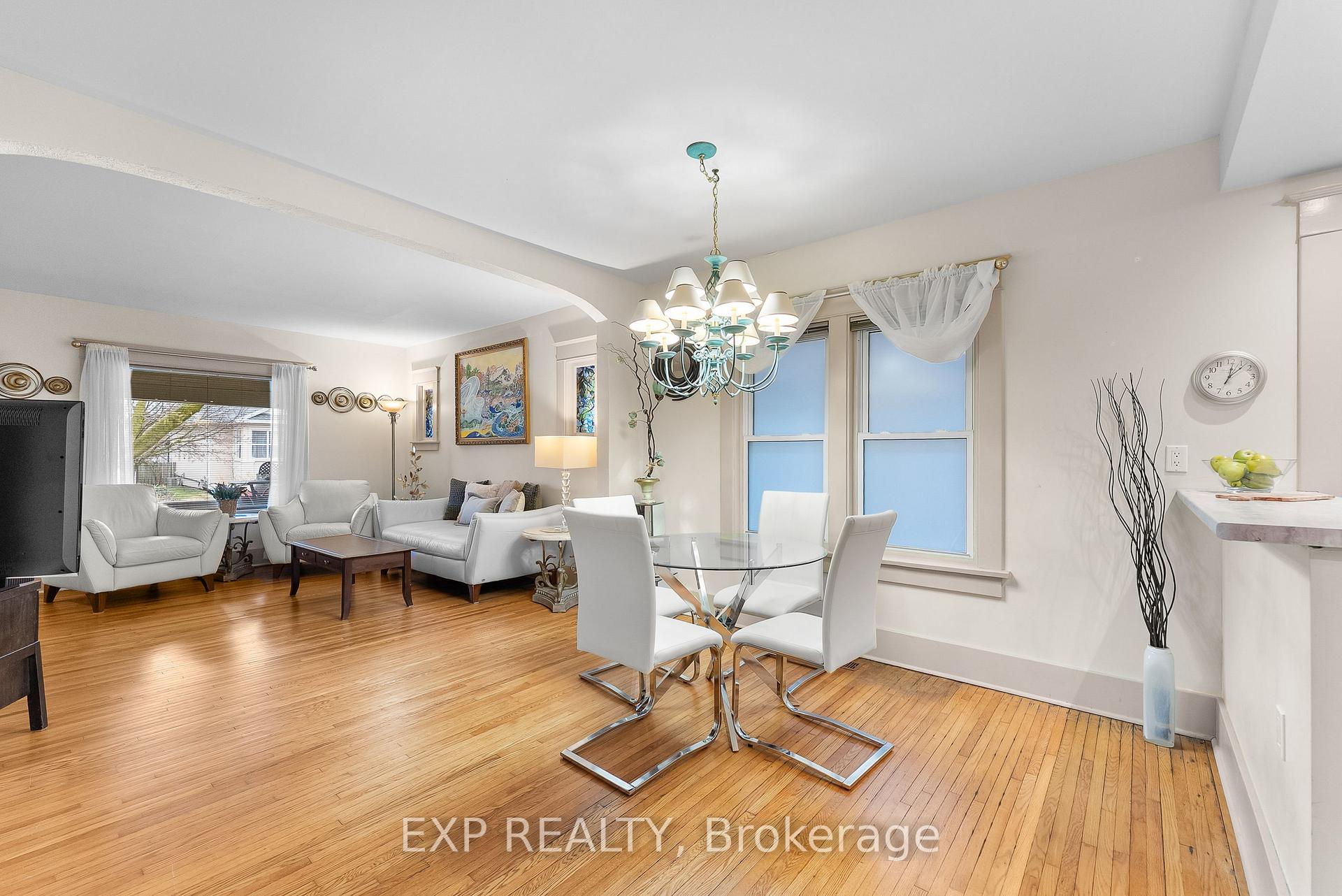 Photo 11 of 4747 Third Avenue, Niagara Falls, Cherrywood — HOMEH