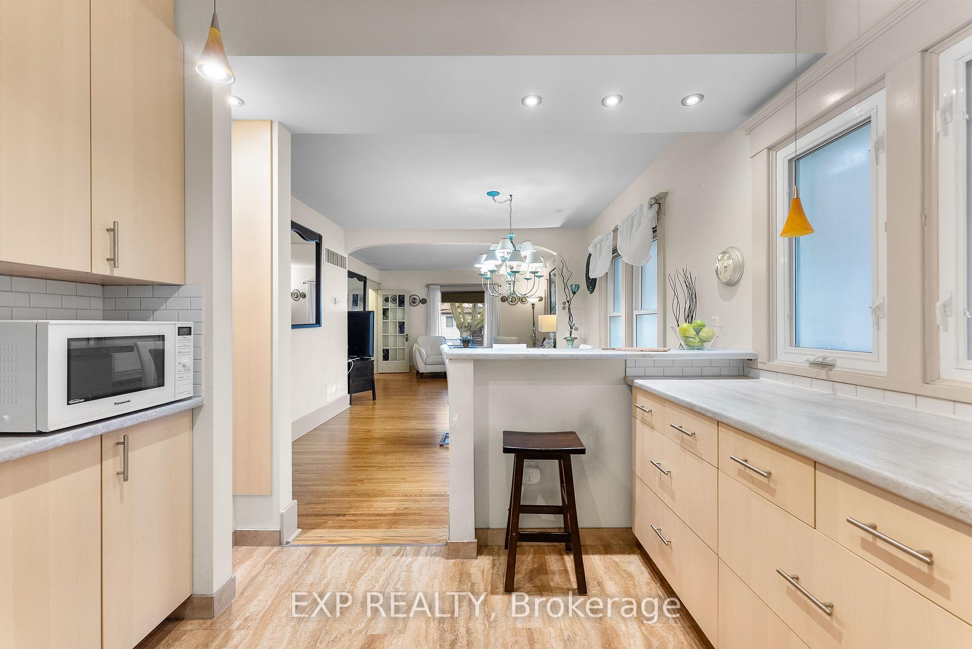 Photo 12 of 4747 Third Avenue, Niagara Falls, Cherrywood — HOMEH