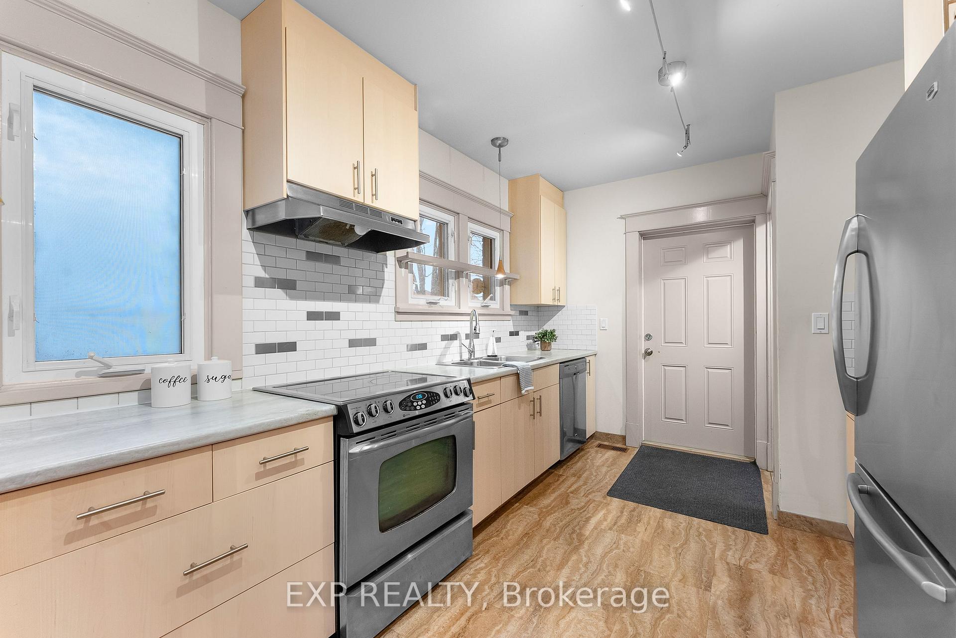 Photo 13 of 4747 Third Avenue, Niagara Falls, Cherrywood — HOMEH