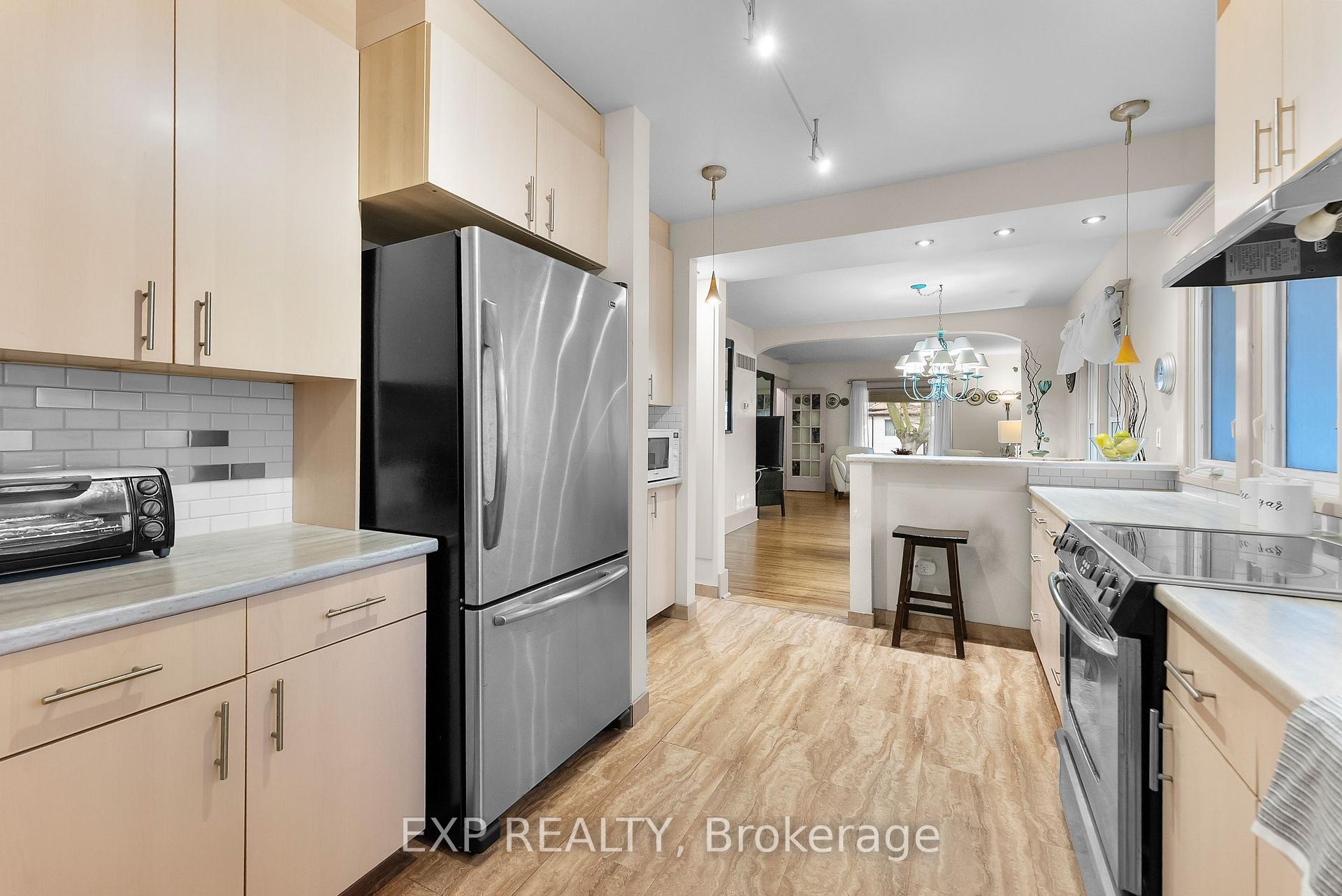 Photo 14 of 4747 Third Avenue, Niagara Falls, Cherrywood — HOMEH