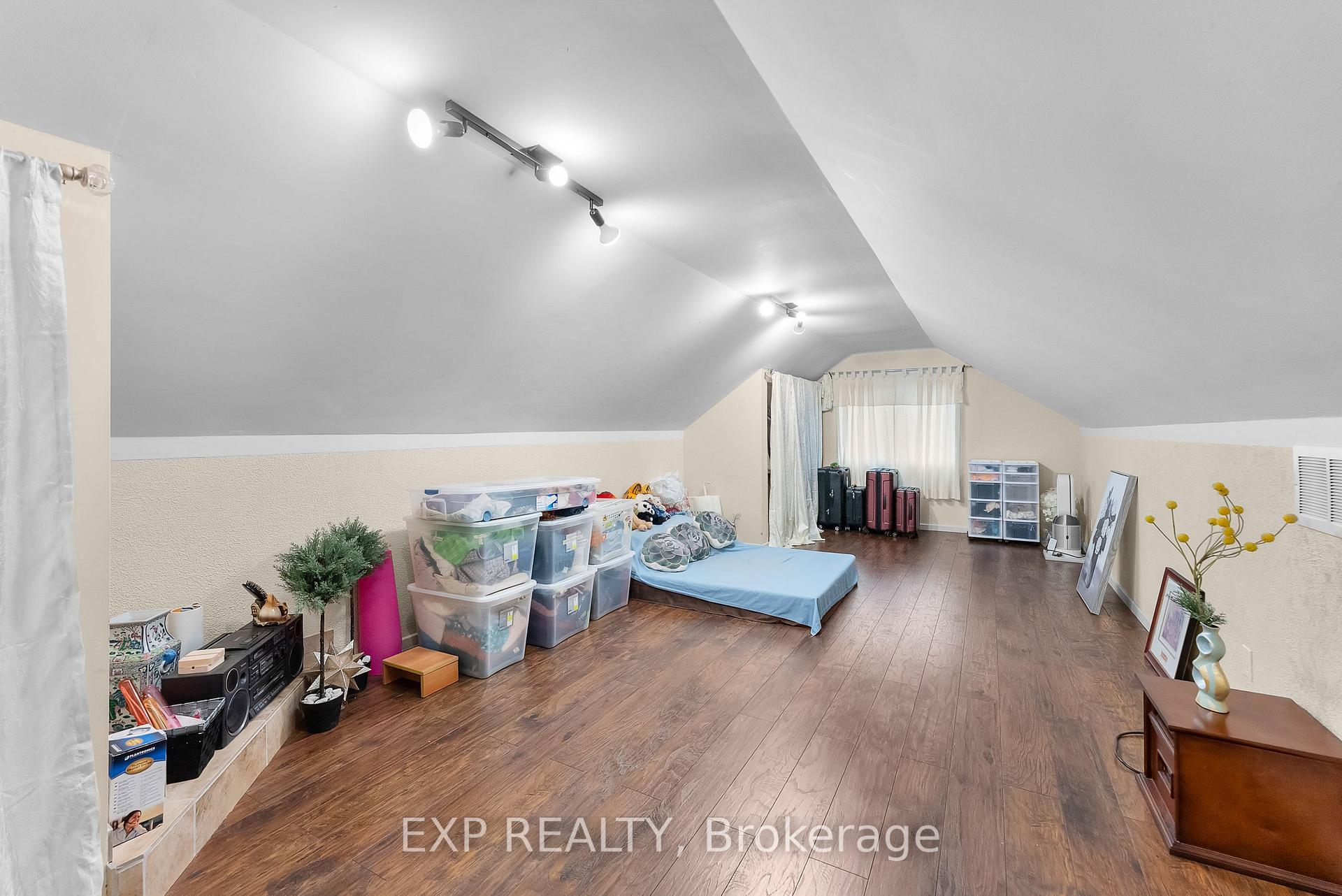 Photo 20 of 4747 Third Avenue, Niagara Falls, Cherrywood — HOMEH