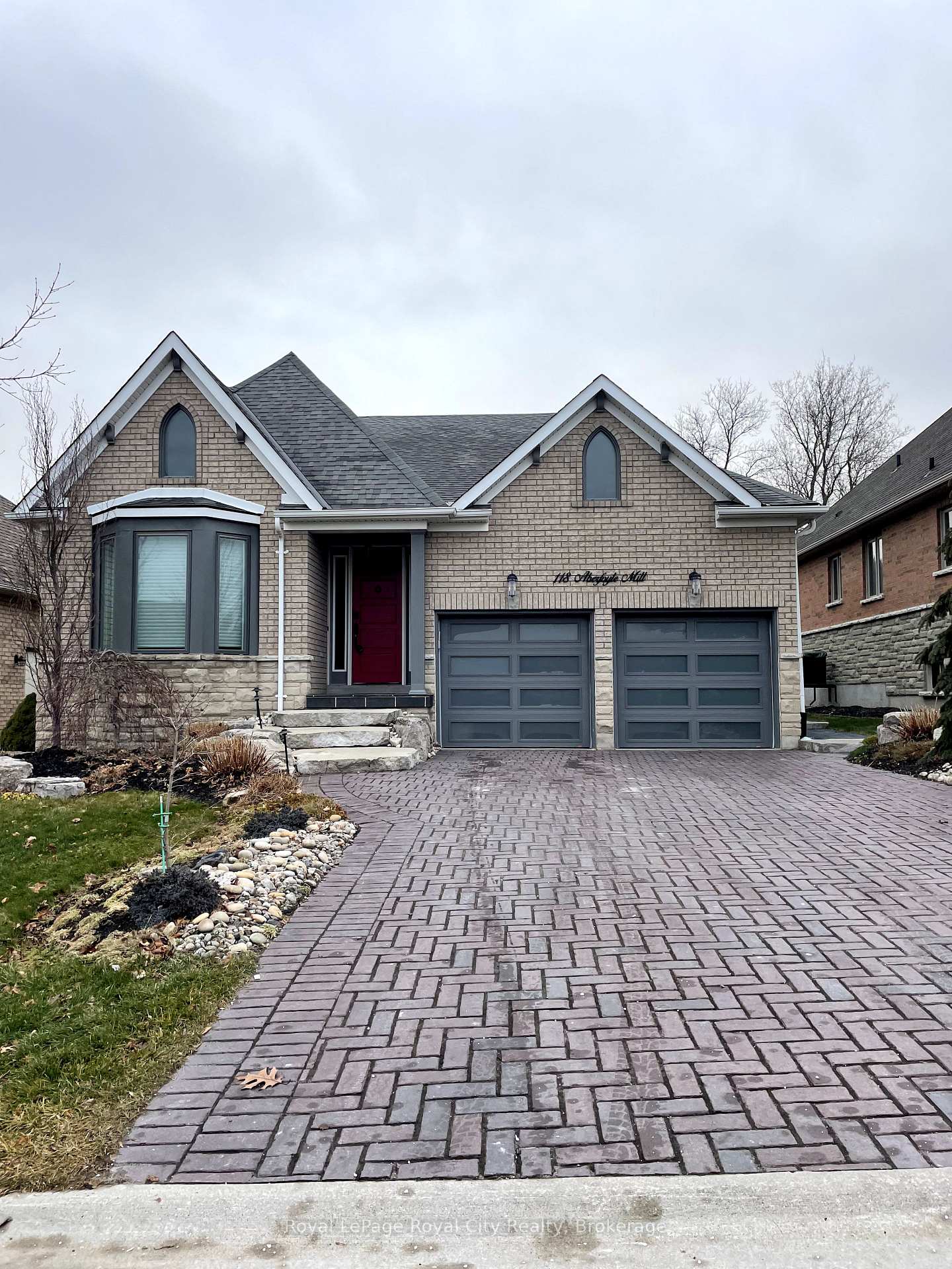 Photo 1 of 118 Aberfoyle Mill Crescent, Puslinch, Aberfoyle — HOMEH