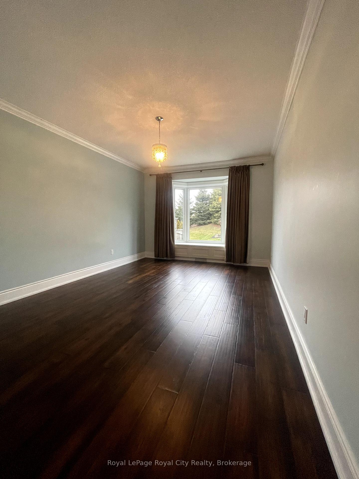 Photo 11 of 118 Aberfoyle Mill Crescent, Puslinch, Aberfoyle — HOMEH