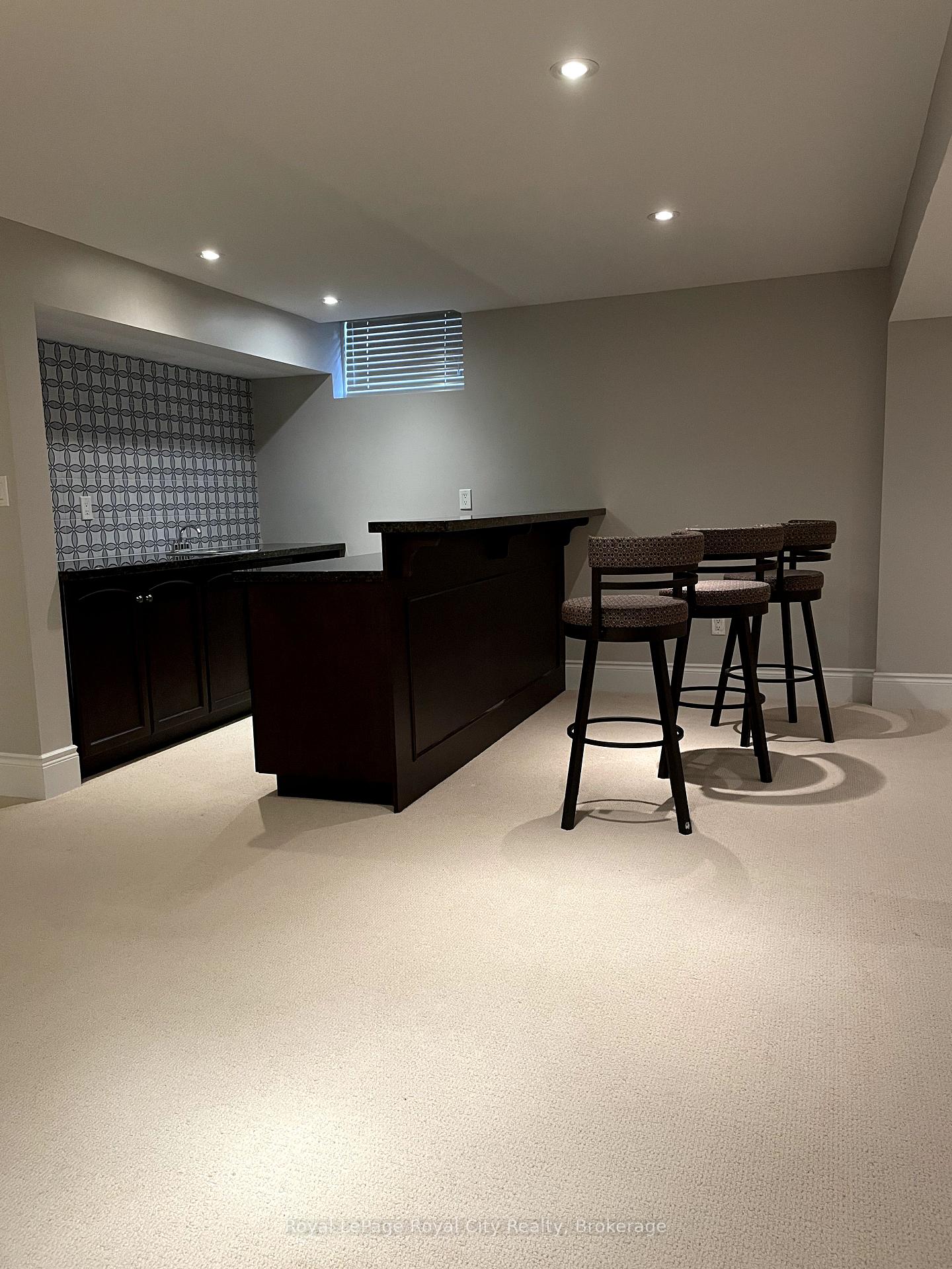 Photo 15 of 118 Aberfoyle Mill Crescent, Puslinch, Aberfoyle — HOMEH