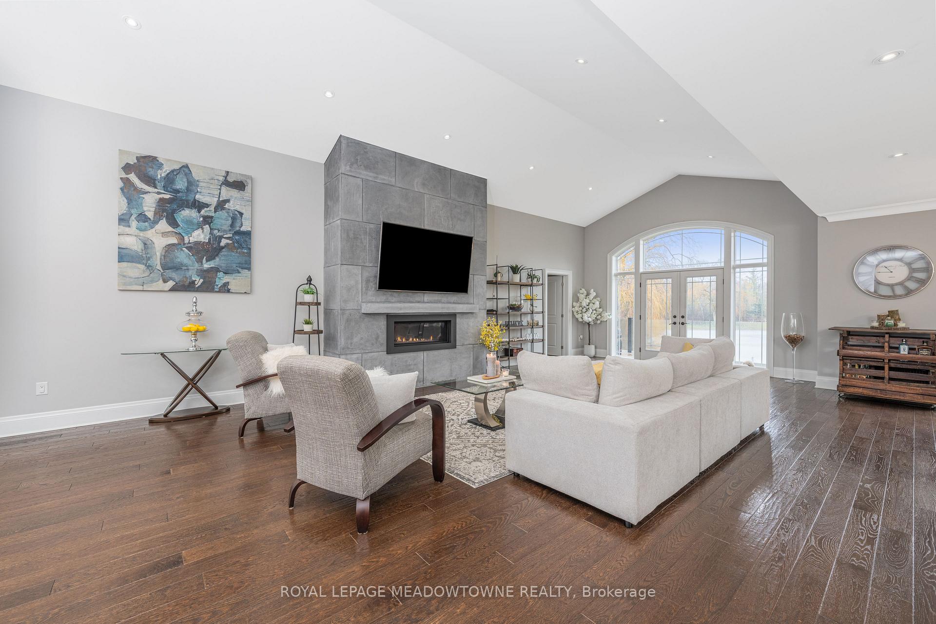 Photo 4 of 6752 Concession 2, Puslinch, Crieff/Aikensville/Killean — HOMEH