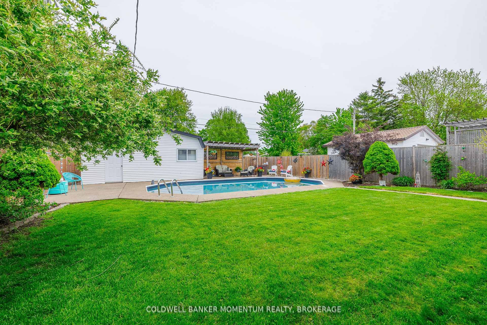 Photo 32 of 535 Sugarloaf Street, Port Colborne, Sugarloaf — HOMEH