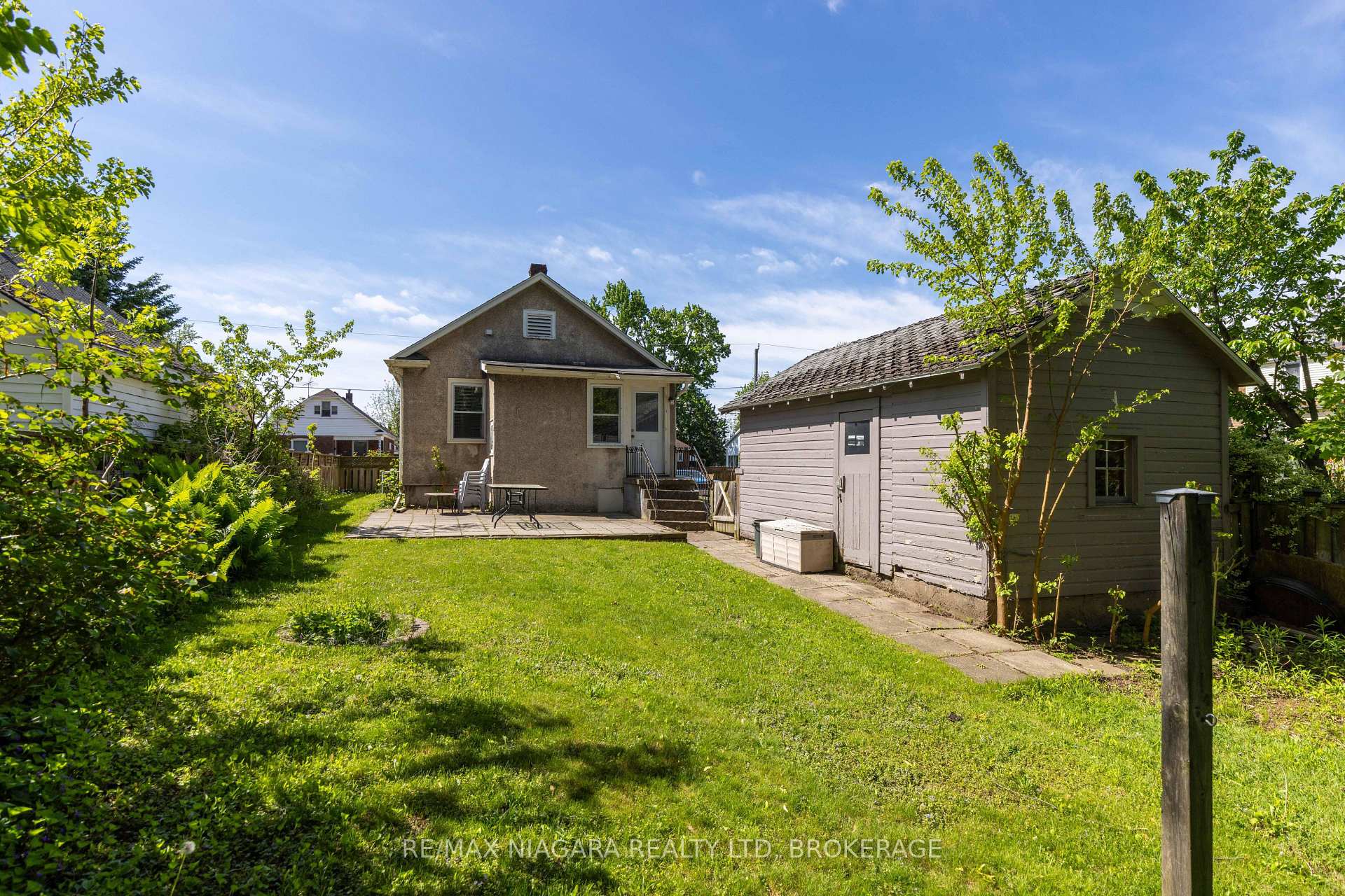 Photo 2 of 6405 Culp Street, Niagara Falls, Dorchester — HOMEH