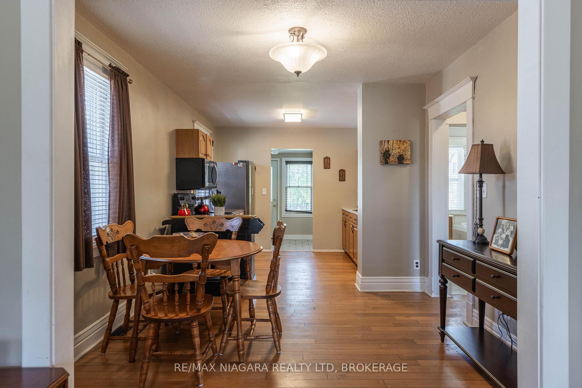 Photo 9 of 6405 Culp Street, Niagara Falls, Dorchester — HOMEH