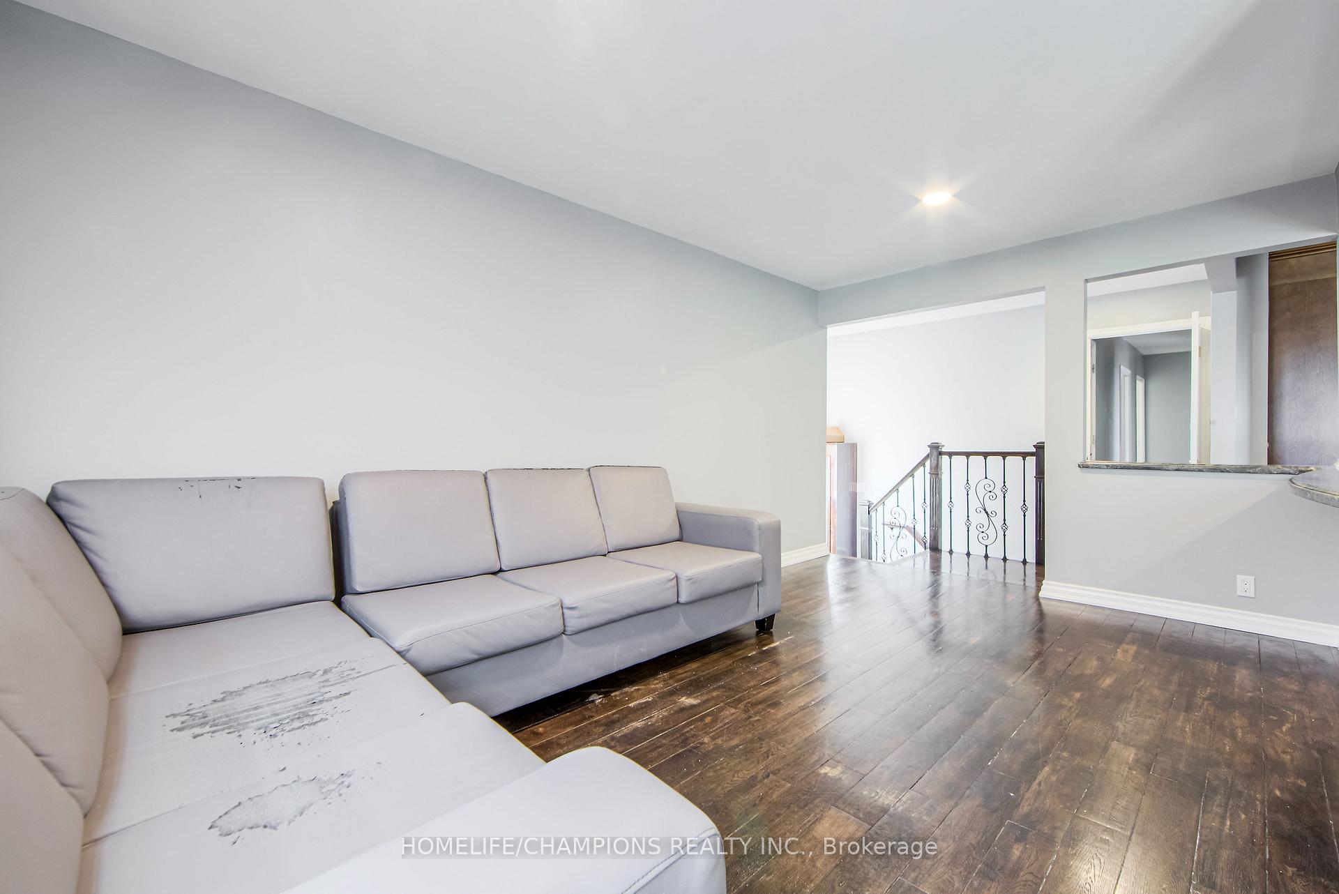 Photo 11 of 1366 Poprad Avenue, Pickering, Bay Ridges — HOMEH