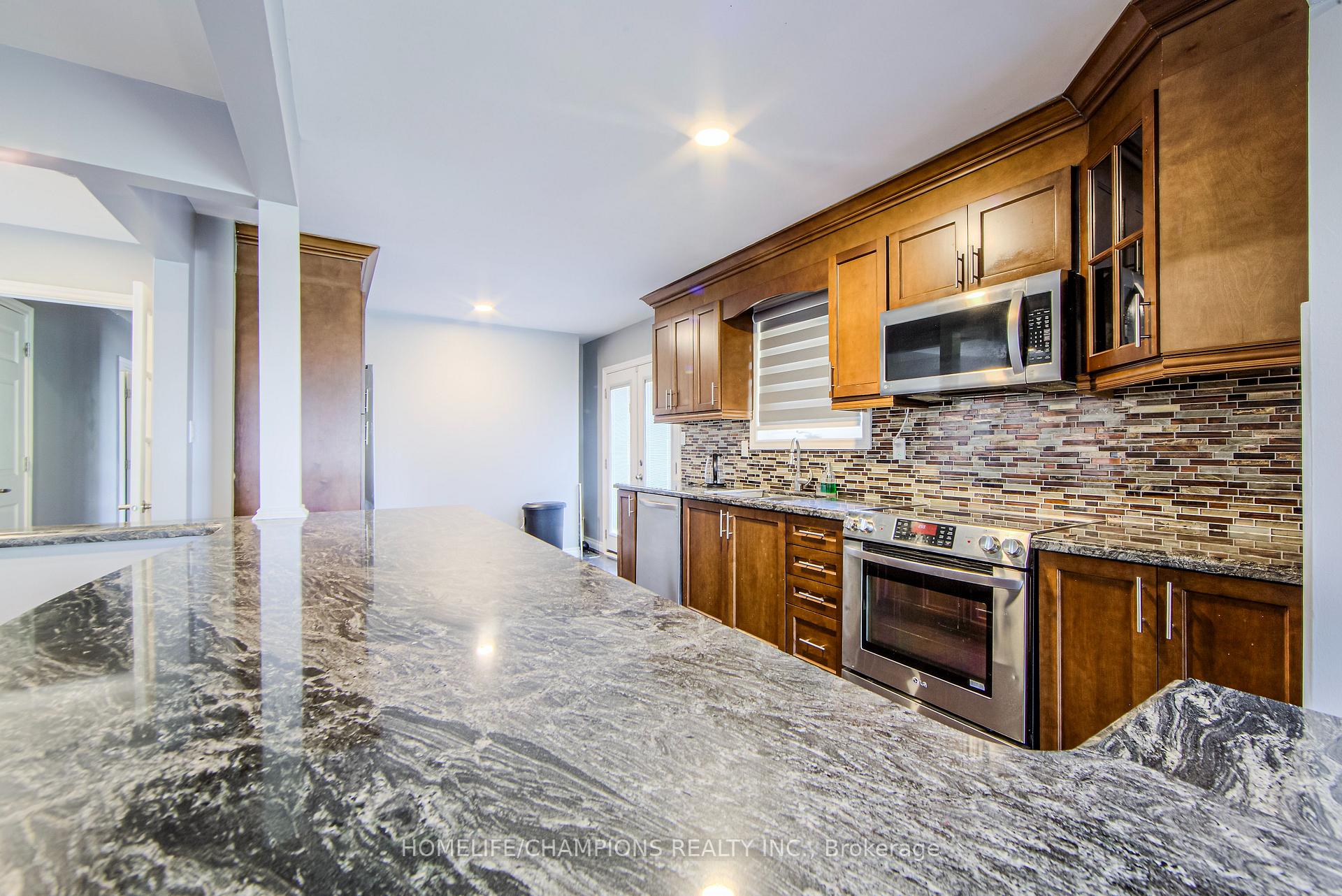 Photo 17 of 1366 Poprad Avenue, Pickering, Bay Ridges — HOMEH