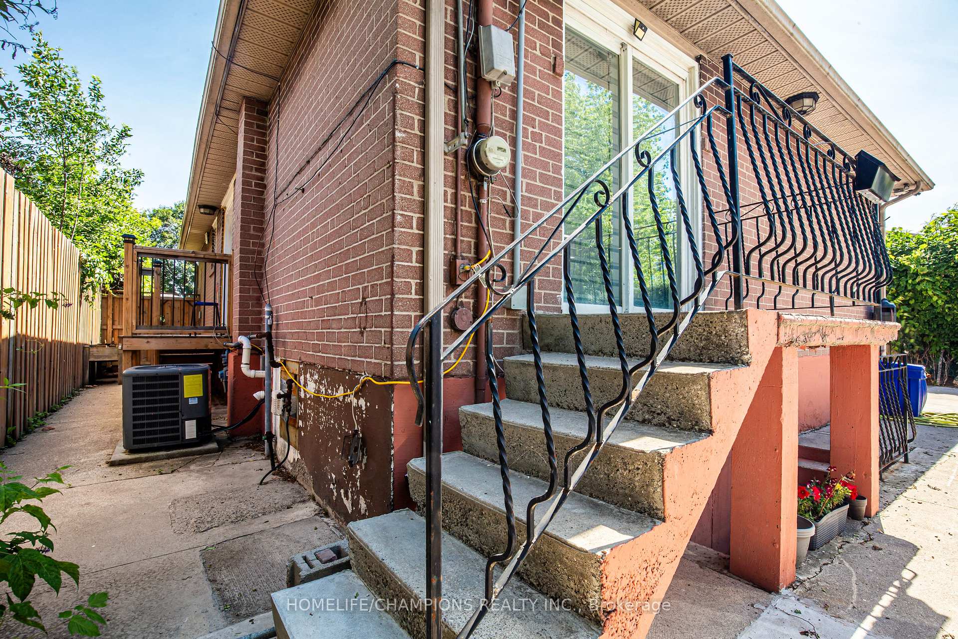 Photo 37 of 1366 Poprad Avenue, Pickering, Bay Ridges — HOMEH