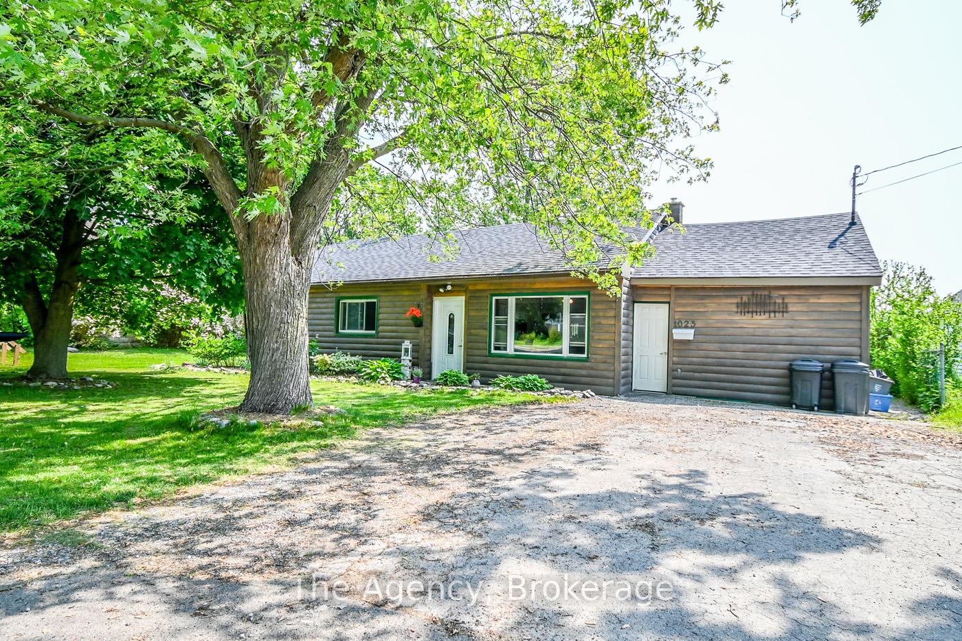 Photo 3 of 1025 Steele Street, Port Colborne, Main Street — HOMEH