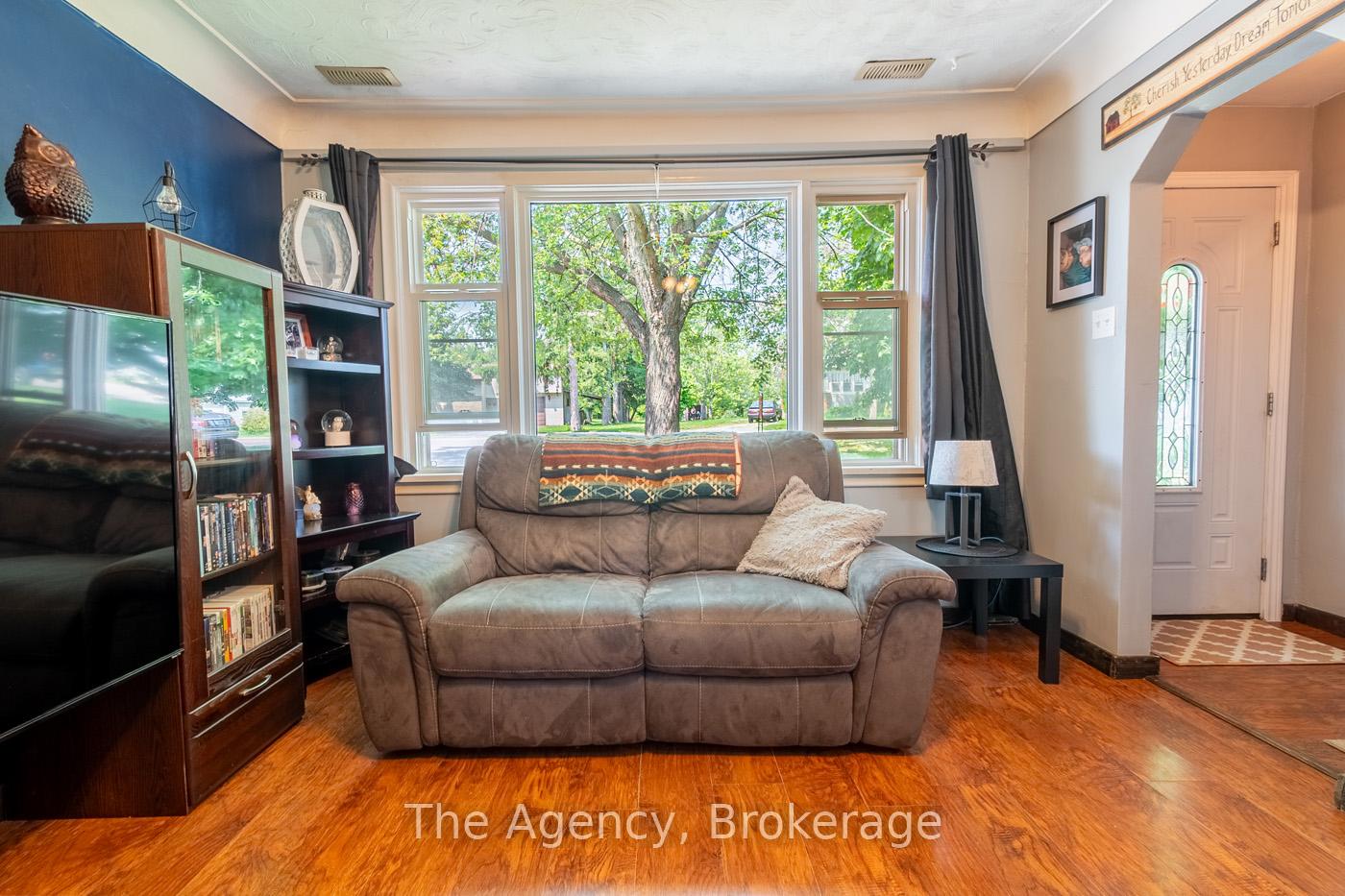 Photo 5 of 1025 Steele Street, Port Colborne, Main Street — HOMEH