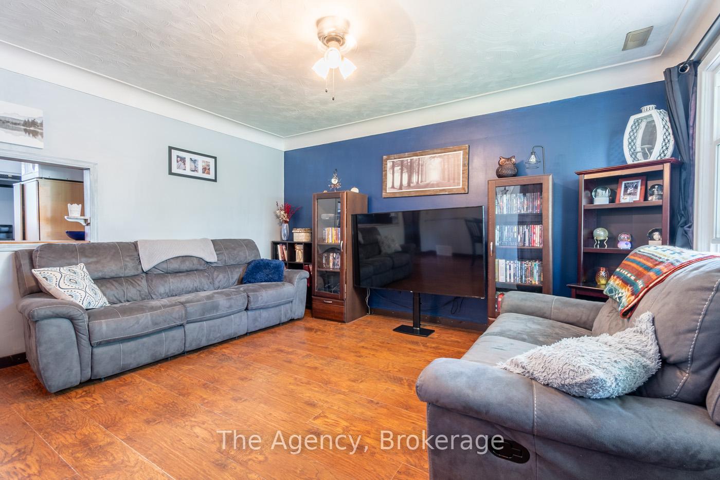 Photo 7 of 1025 Steele Street, Port Colborne, Main Street — HOMEH