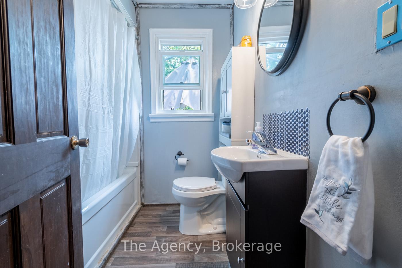 Photo 15 of 1025 Steele Street, Port Colborne, Main Street — HOMEH