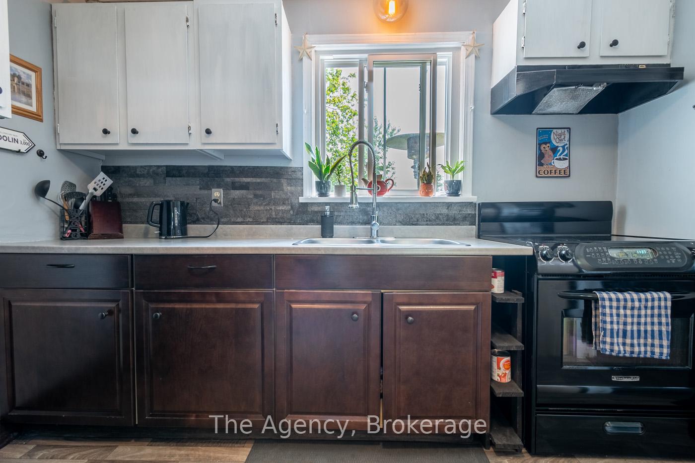 Photo 19 of 1025 Steele Street, Port Colborne, Main Street — HOMEH