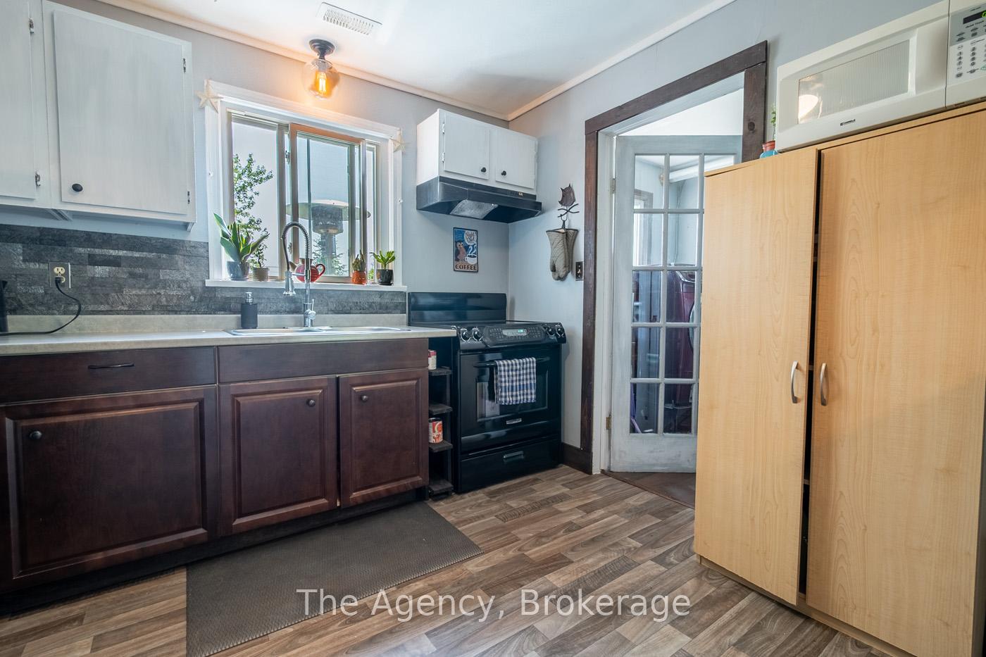 Photo 20 of 1025 Steele Street, Port Colborne, Main Street — HOMEH