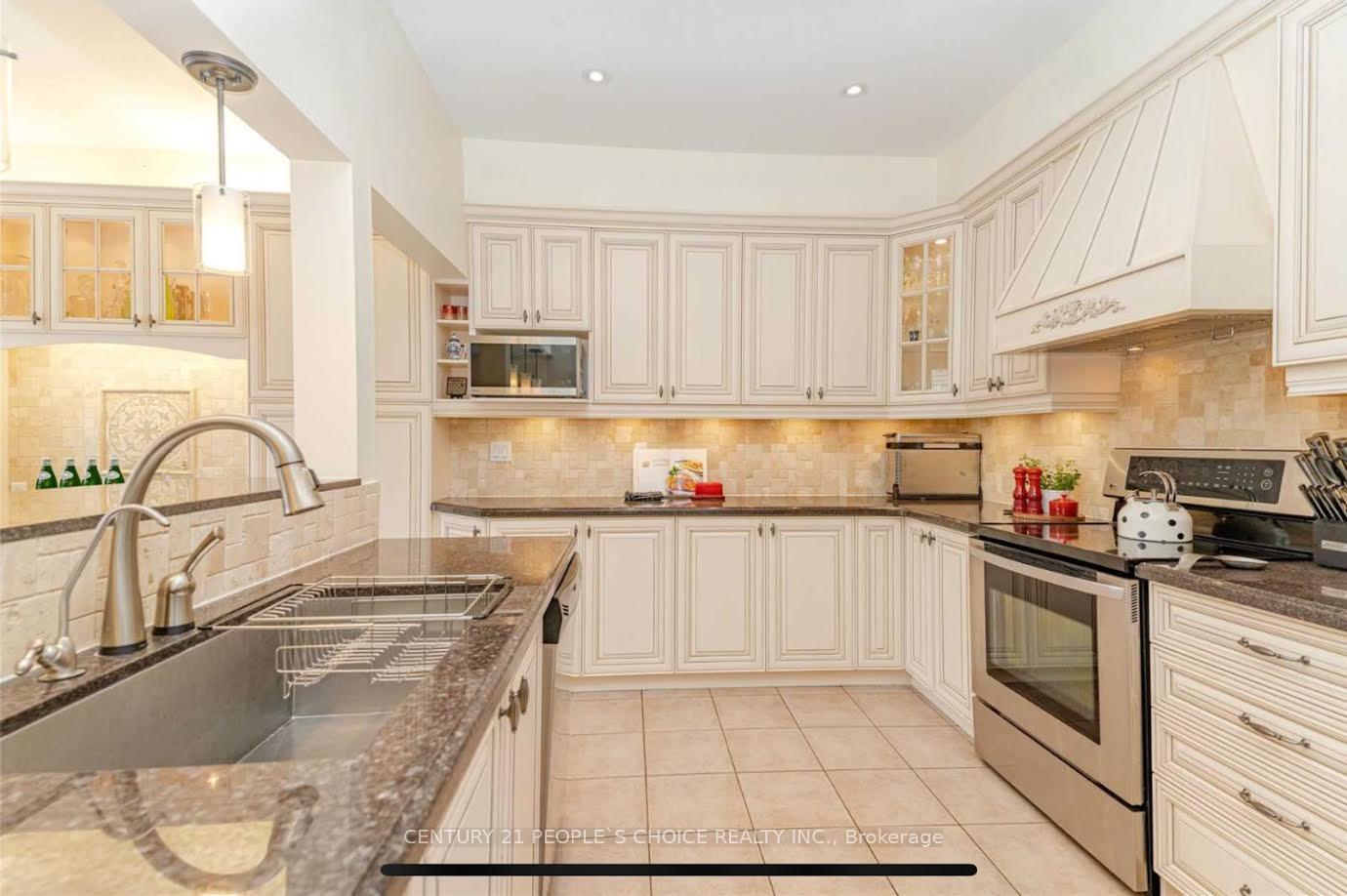 Photo 4 of 171 Thicket Crescent, Pickering, Highbush — HOMEH