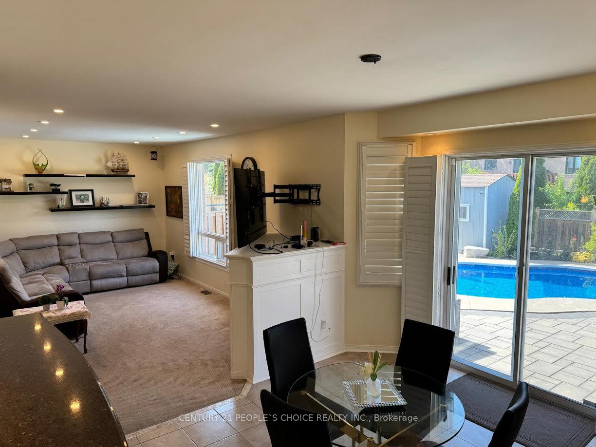 Photo 7 of 171 Thicket Crescent, Pickering, Highbush — HOMEH